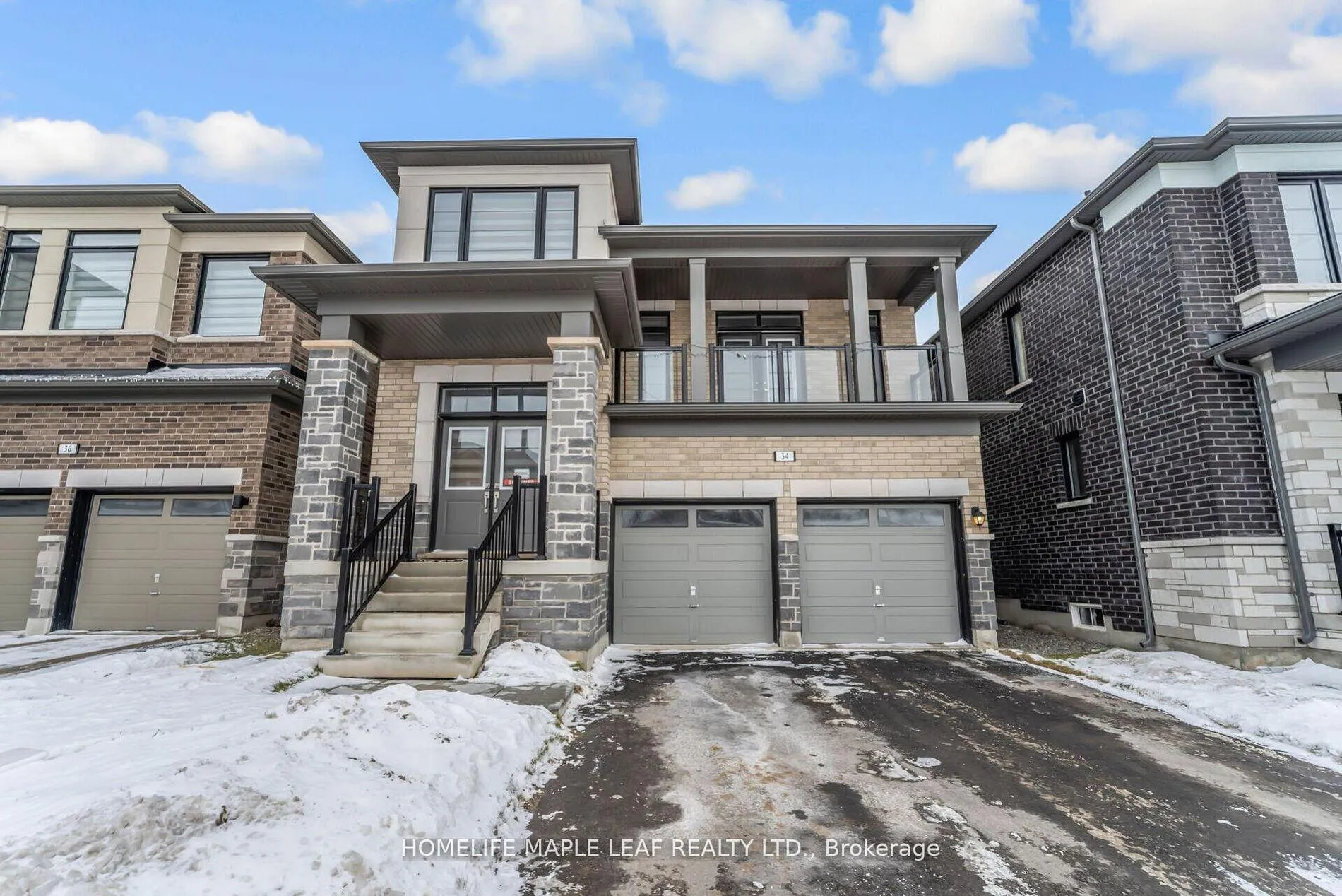 Photo 4 of 34 Orr Avenue, Vaughan, East Woodbridge — HOMEH