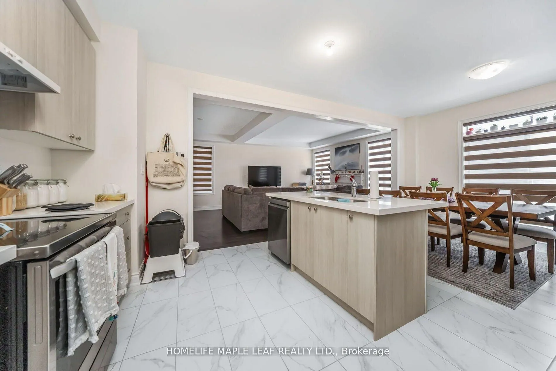 Photo 15 of 34 Orr Avenue, Vaughan, East Woodbridge — HOMEH