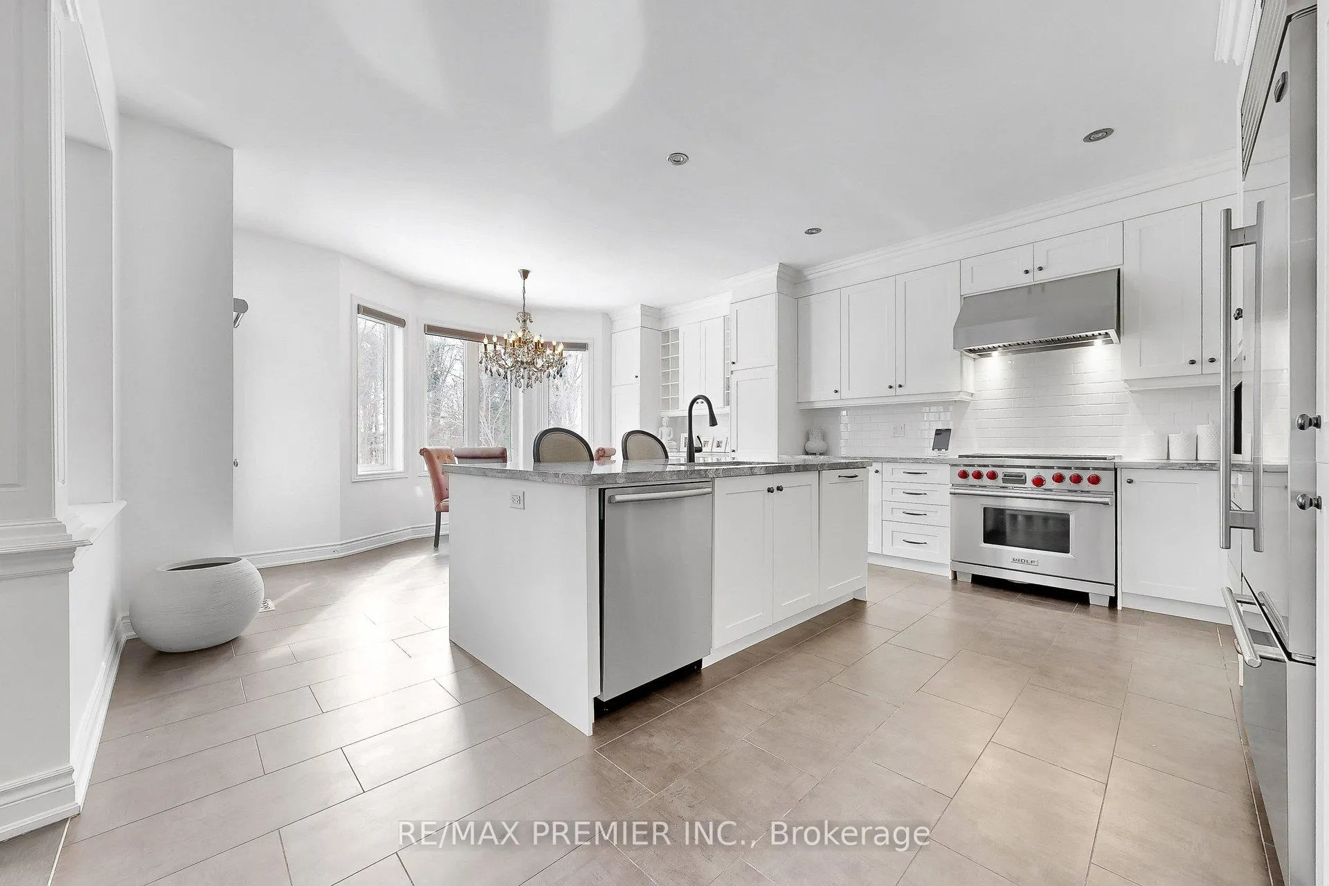 Photo 10 of 176 Headwind Boulevard, Vaughan, Vellore Village — HOMEH