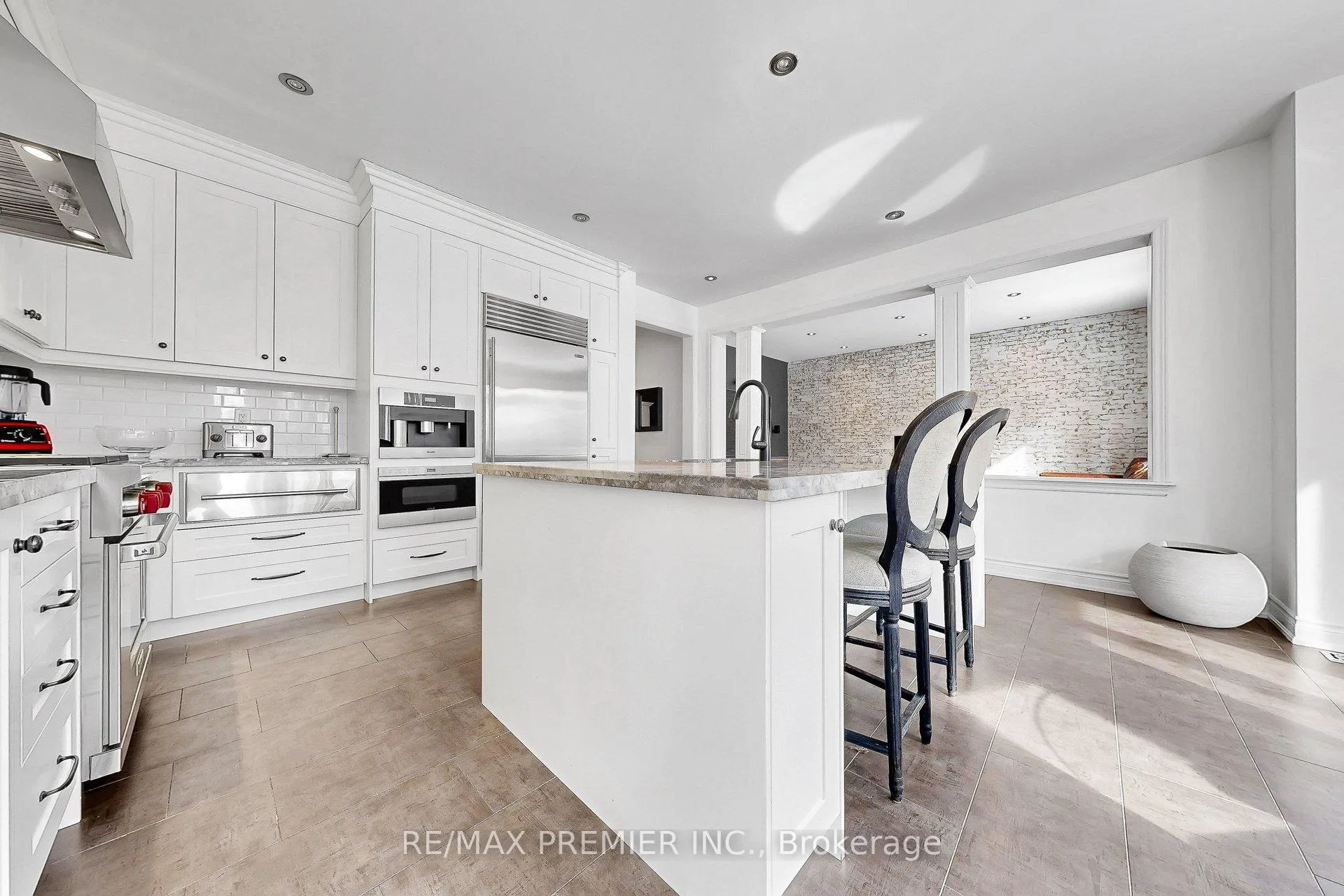 Photo 12 of 176 Headwind Boulevard, Vaughan, Vellore Village — HOMEH
