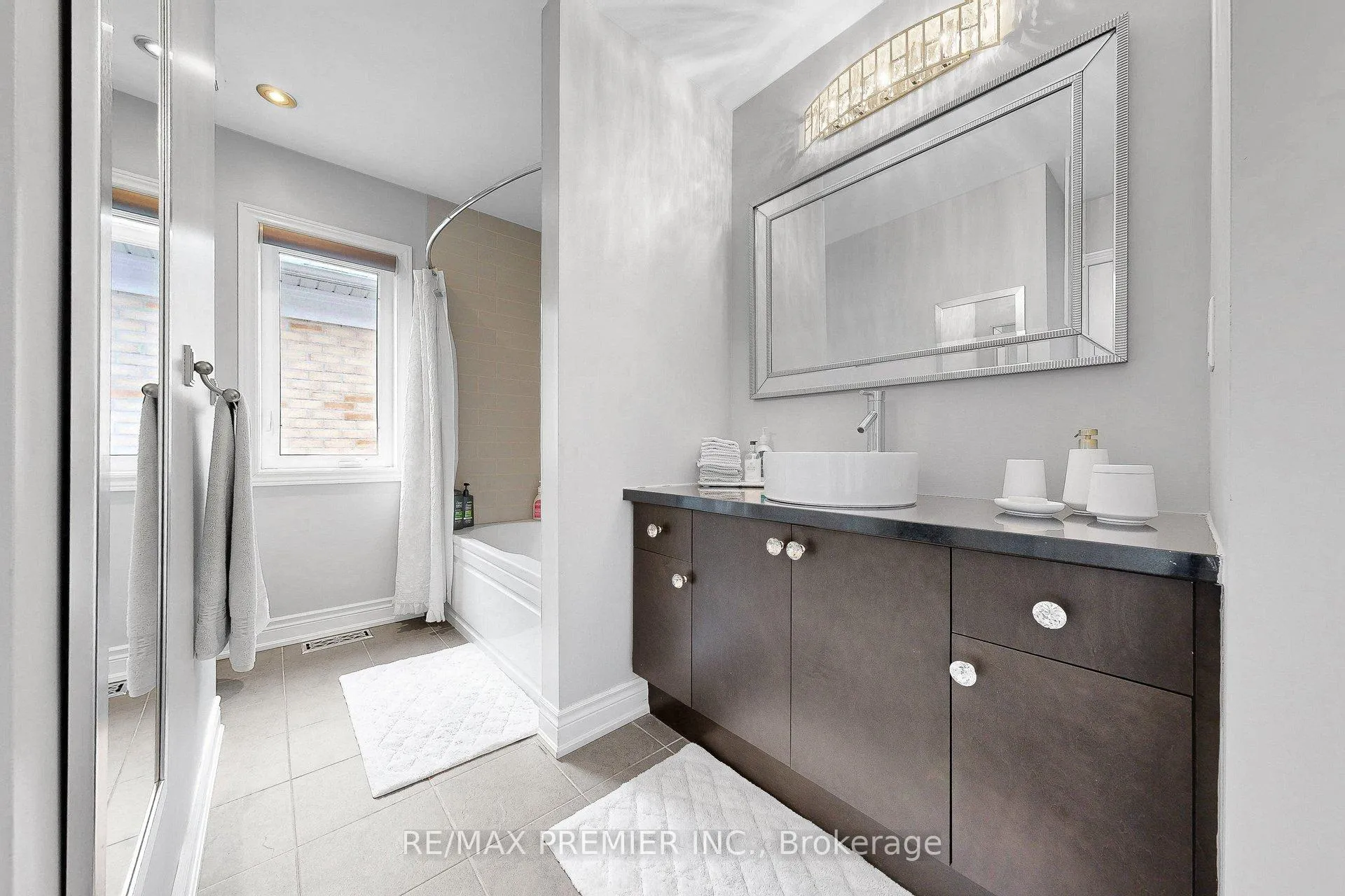 Photo 20 of 176 Headwind Boulevard, Vaughan, Vellore Village — HOMEH