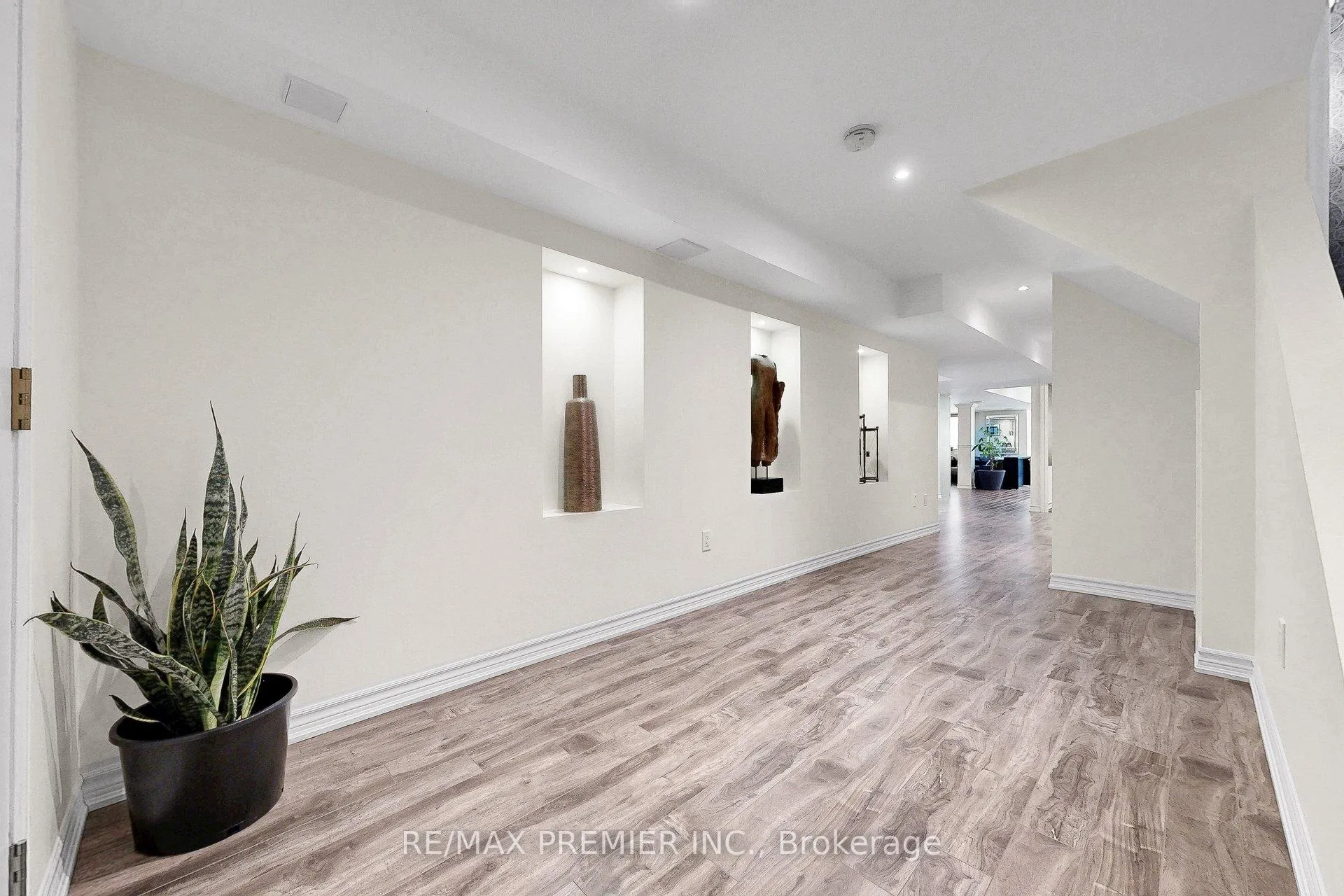 Photo 33 of 176 Headwind Boulevard, Vaughan, Vellore Village — HOMEH