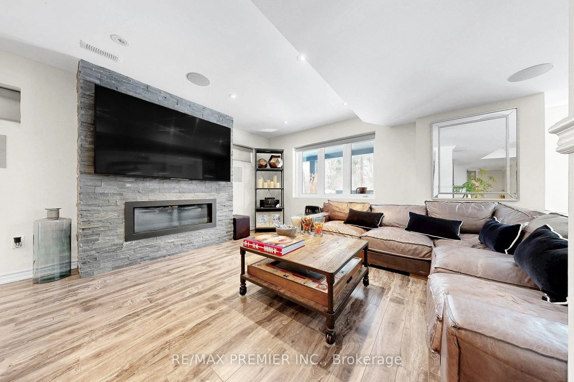Photo 37 of 176 Headwind Boulevard, Vaughan, Vellore Village — HOMEH