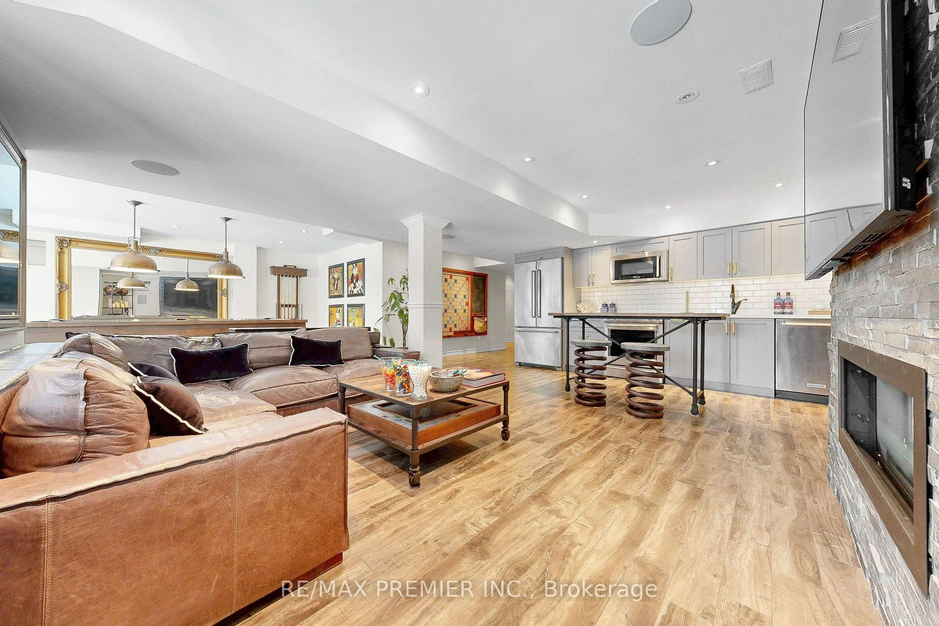 Photo 38 of 176 Headwind Boulevard, Vaughan, Vellore Village — HOMEH