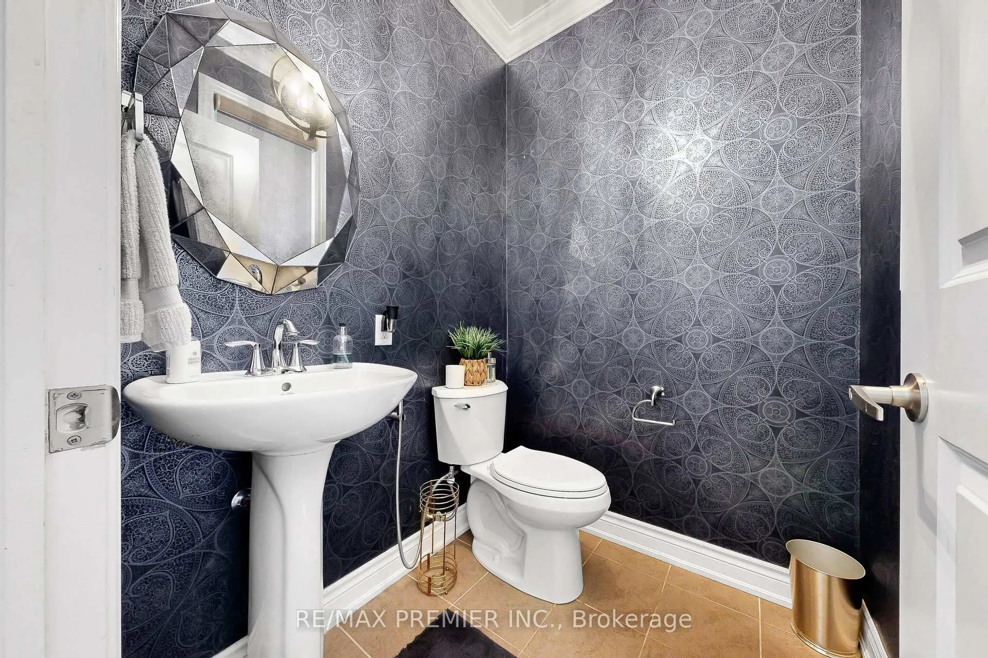 Photo 41 of 176 Headwind Boulevard, Vaughan, Vellore Village — HOMEH