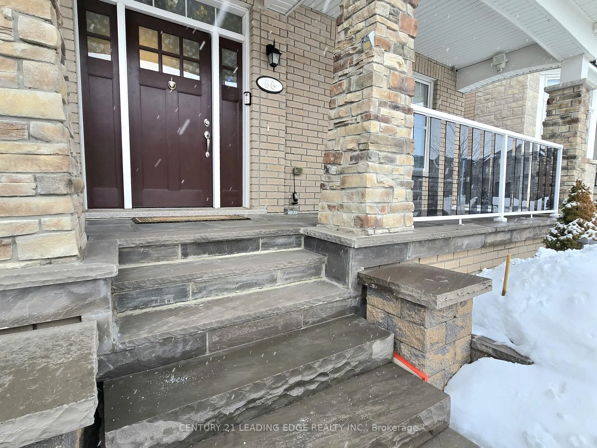 Photo 2 of 66 Degraaf Crescent, Aurora, Rural Aurora — HOMEH