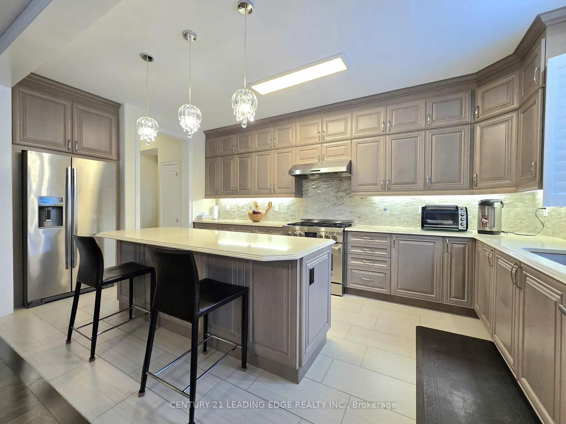 Photo 18 of 66 Degraaf Crescent, Aurora, Rural Aurora — HOMEH