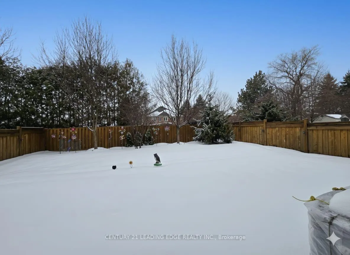 Photo 45 of 66 Degraaf Crescent, Aurora, Rural Aurora — HOMEH