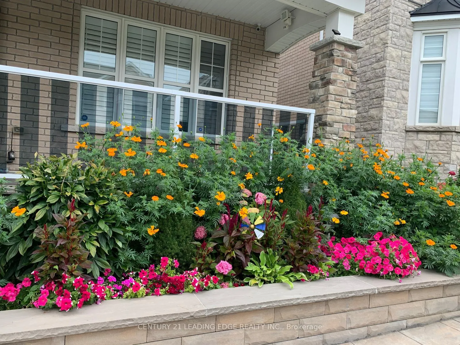 Photo 49 of 66 Degraaf Crescent, Aurora, Rural Aurora — HOMEH