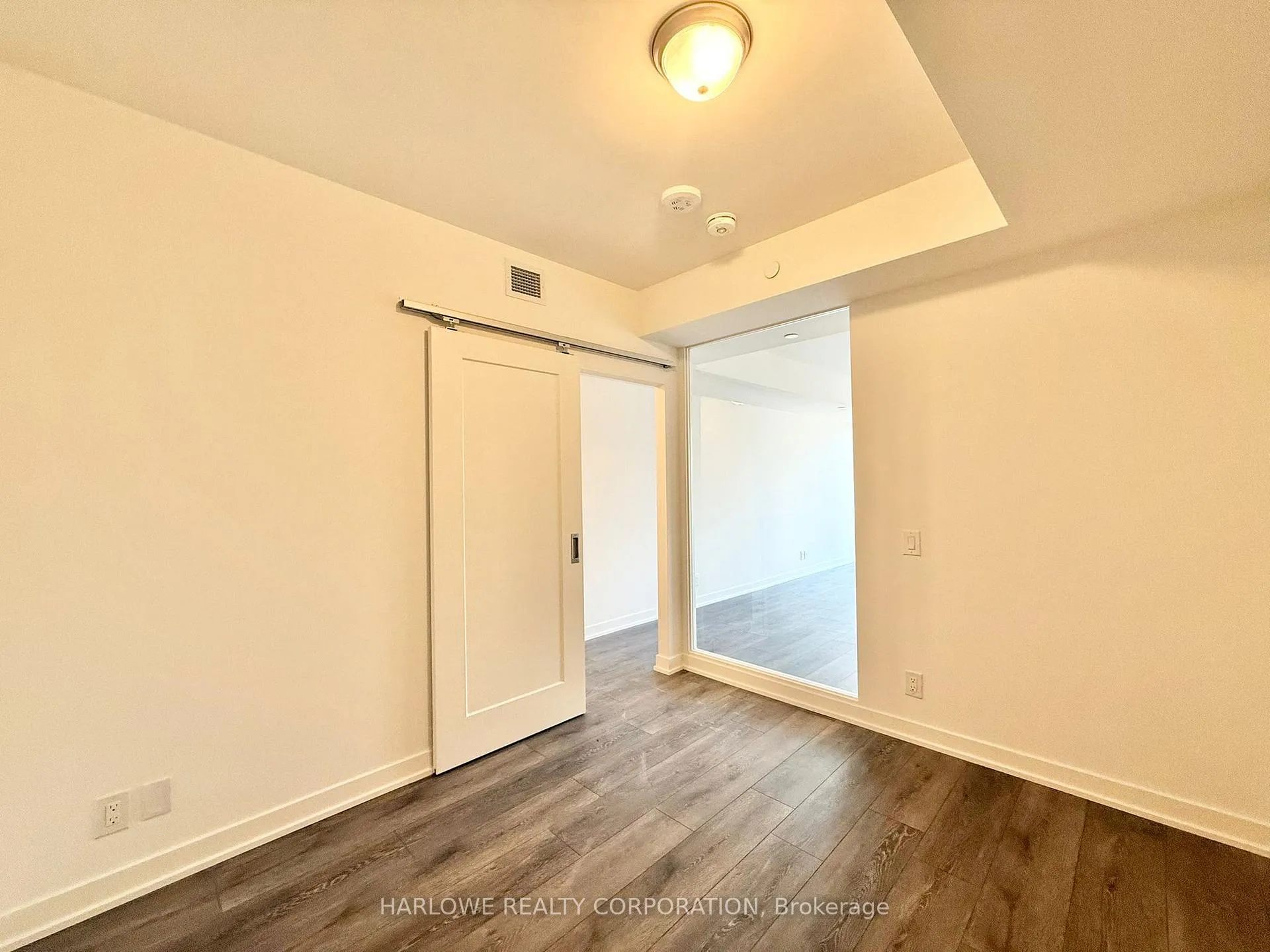 Photo 5 of Unit 319, 2 Manderley Drive, Scarborough, Birchcliffe-Cliffside — HOMEH