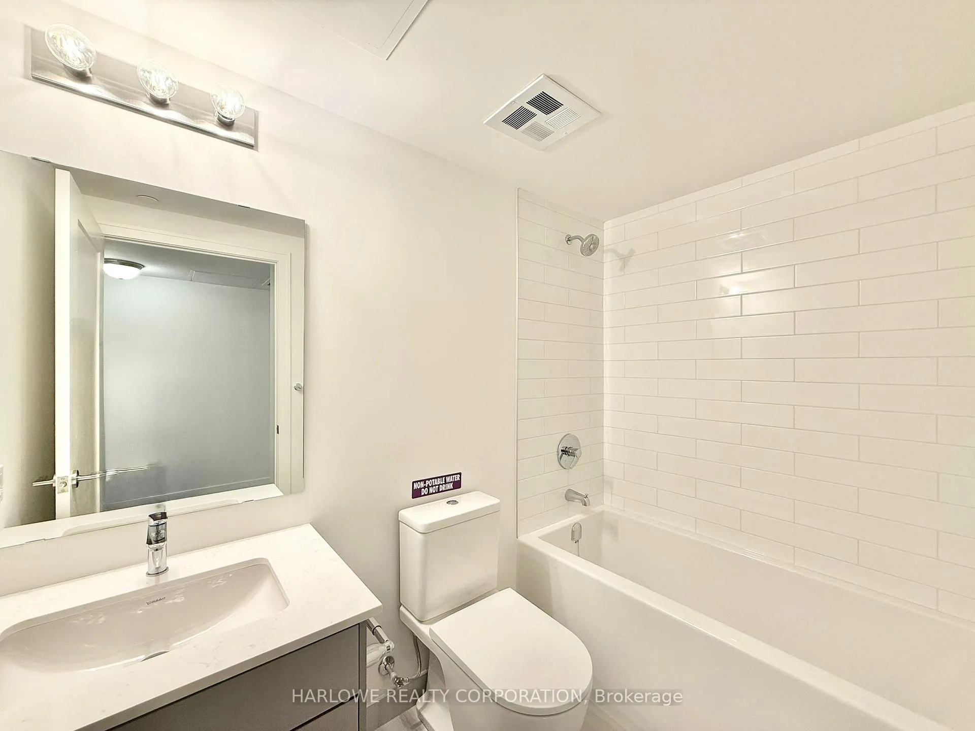 Photo 7 of Unit 319, 2 Manderley Drive, Scarborough, Birchcliffe-Cliffside — HOMEH