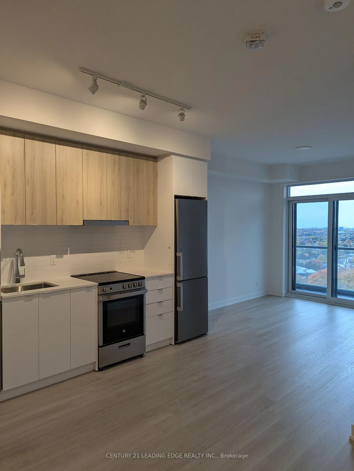 Photo 2 of Unit 1504, 30 Upper Mall Way, Vaughan, Brownridge — HOMEH