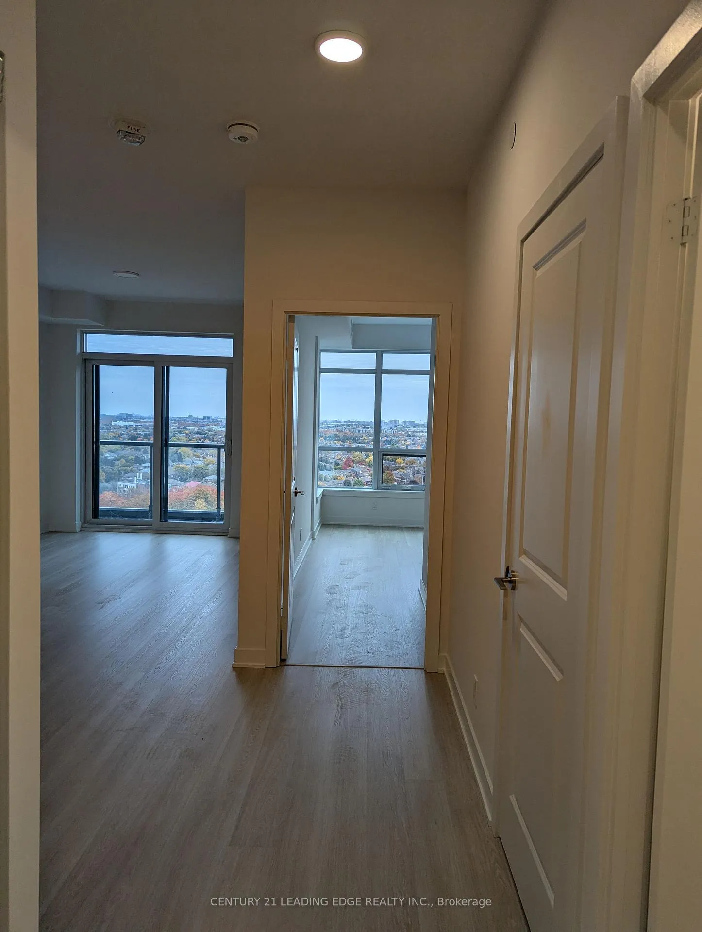 Photo 3 of Unit 1504, 30 Upper Mall Way, Vaughan, Brownridge — HOMEH