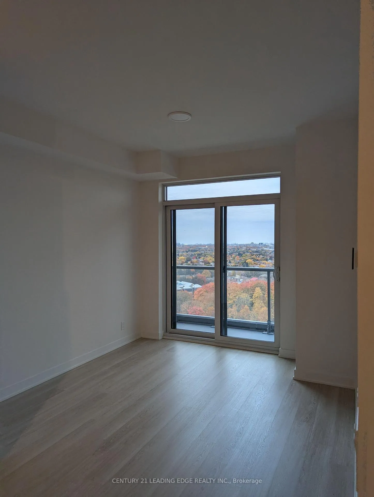 Photo 10 of Unit 1504, 30 Upper Mall Way, Vaughan, Brownridge — HOMEH