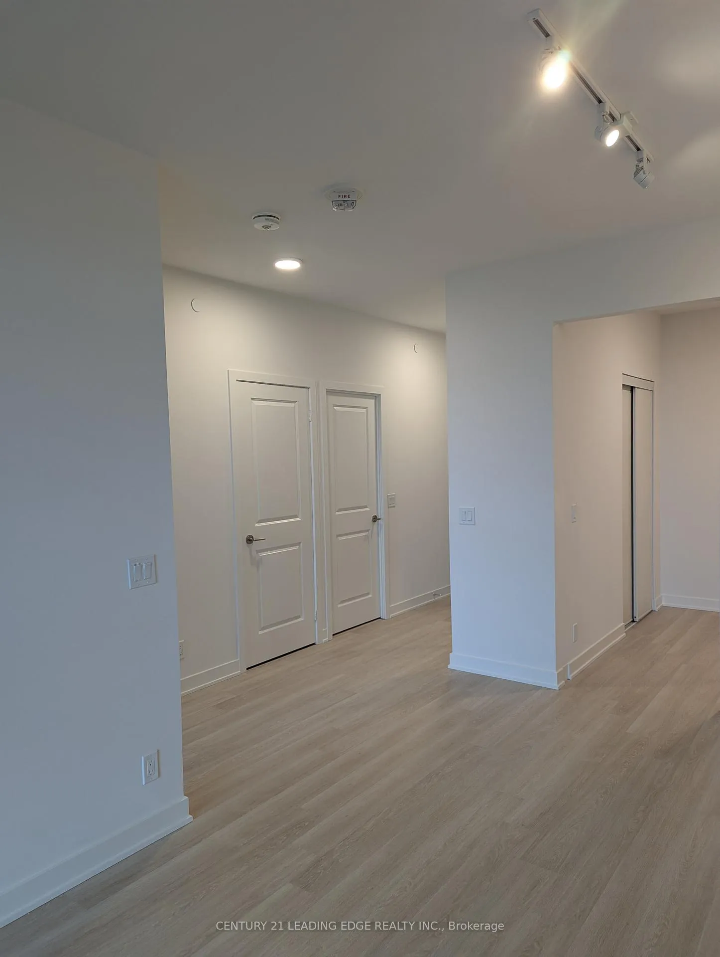 Photo 12 of Unit 1504, 30 Upper Mall Way, Vaughan, Brownridge — HOMEH