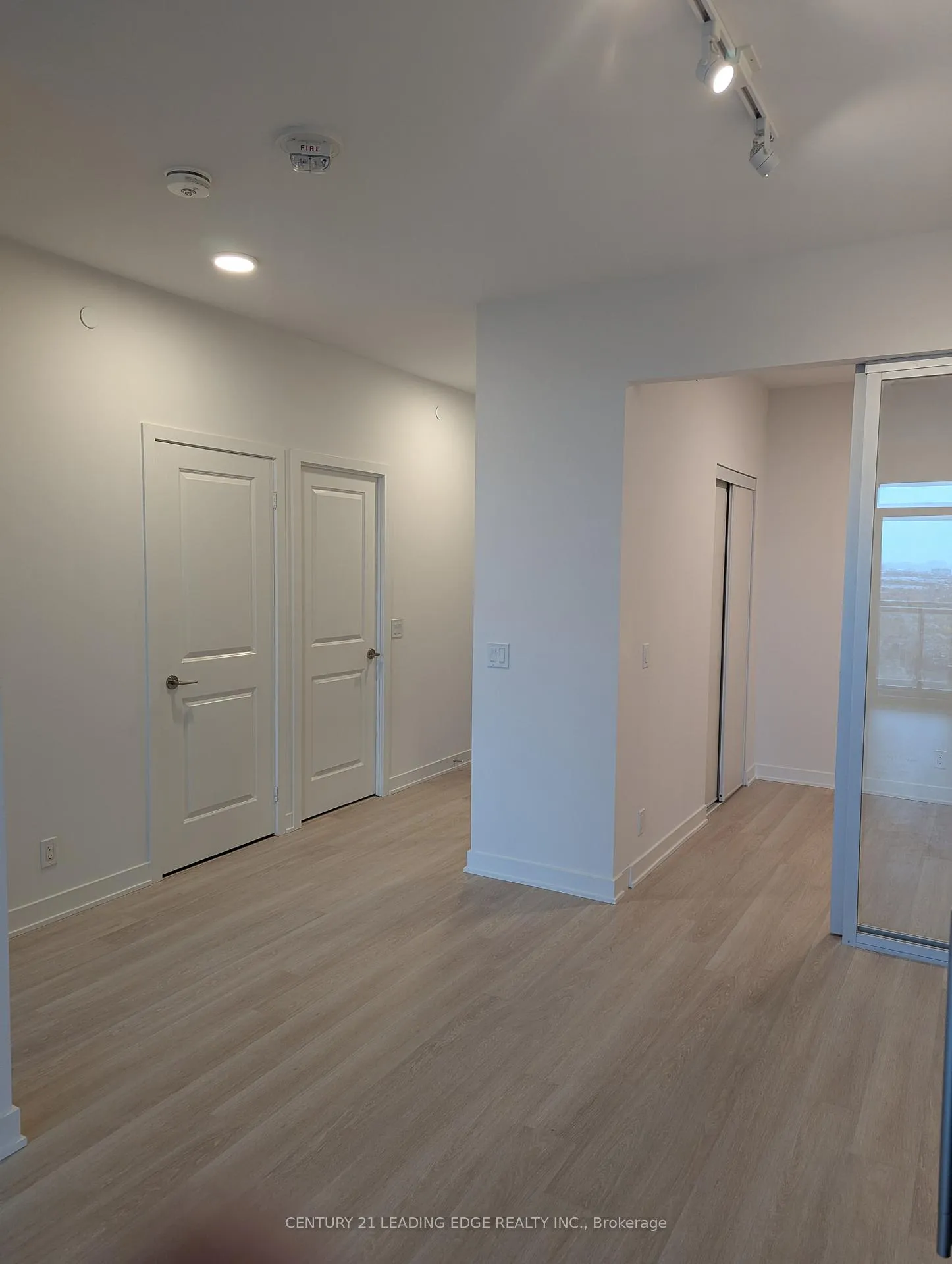 Photo 13 of Unit 1504, 30 Upper Mall Way, Vaughan, Brownridge — HOMEH