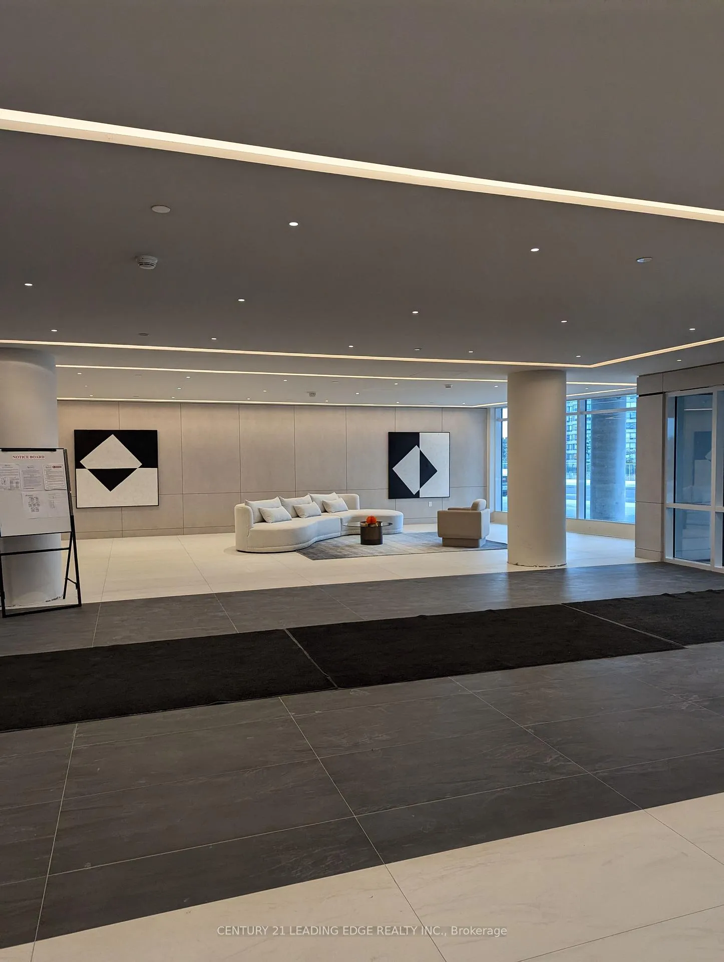 Photo 18 of Unit 1504, 30 Upper Mall Way, Vaughan, Brownridge — HOMEH