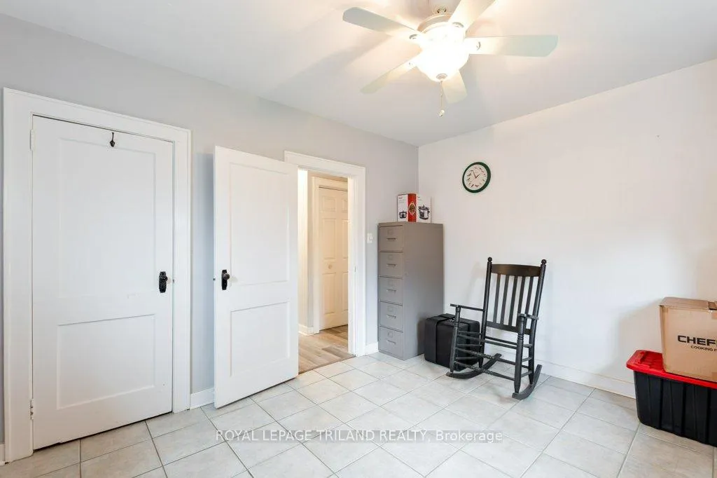 Photo 15 of 40 St George Street, St. Thomas — HOMEH