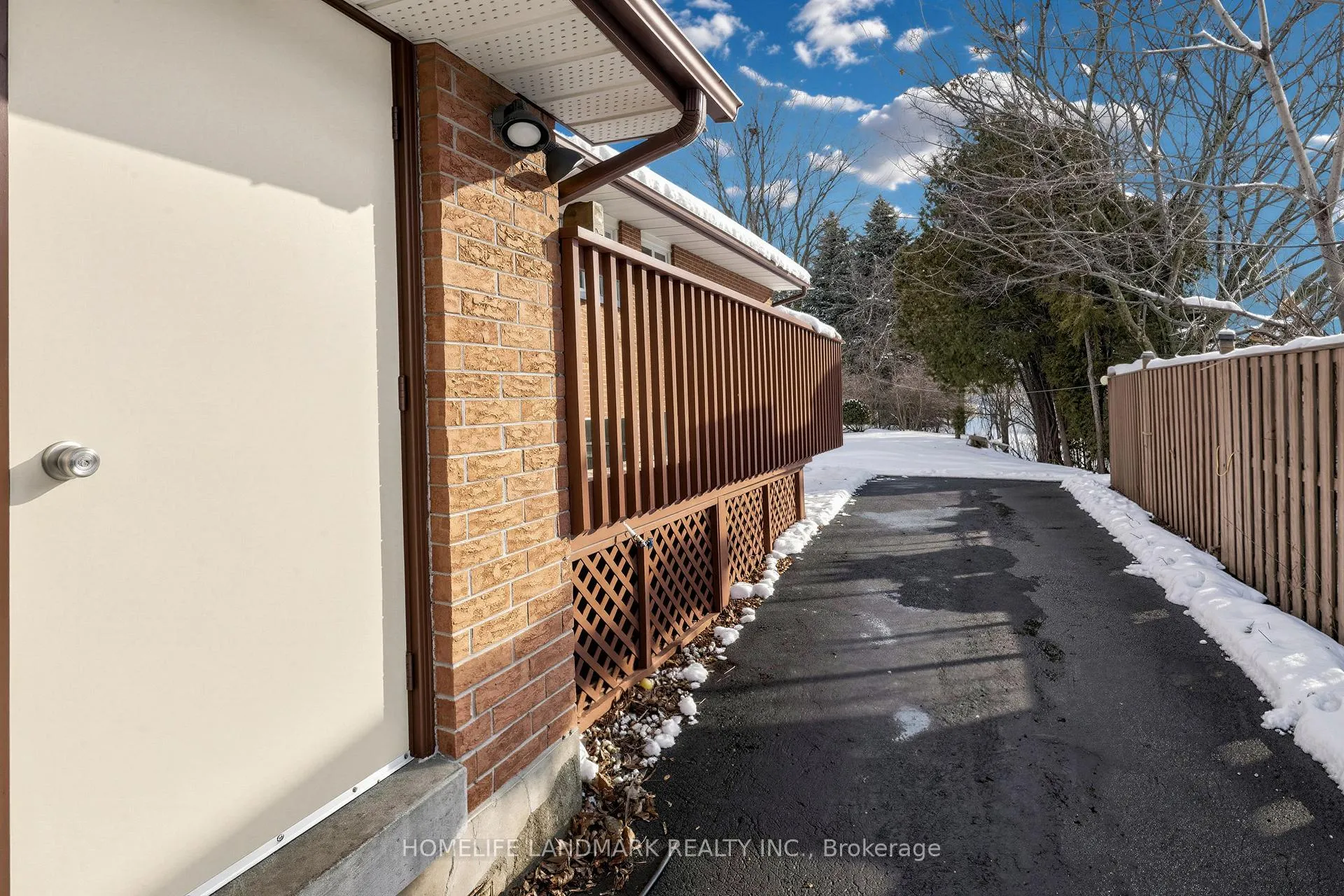 Photo 42 of 220 Jeffery Street, Whitby, Lynde Creek — HOMEH