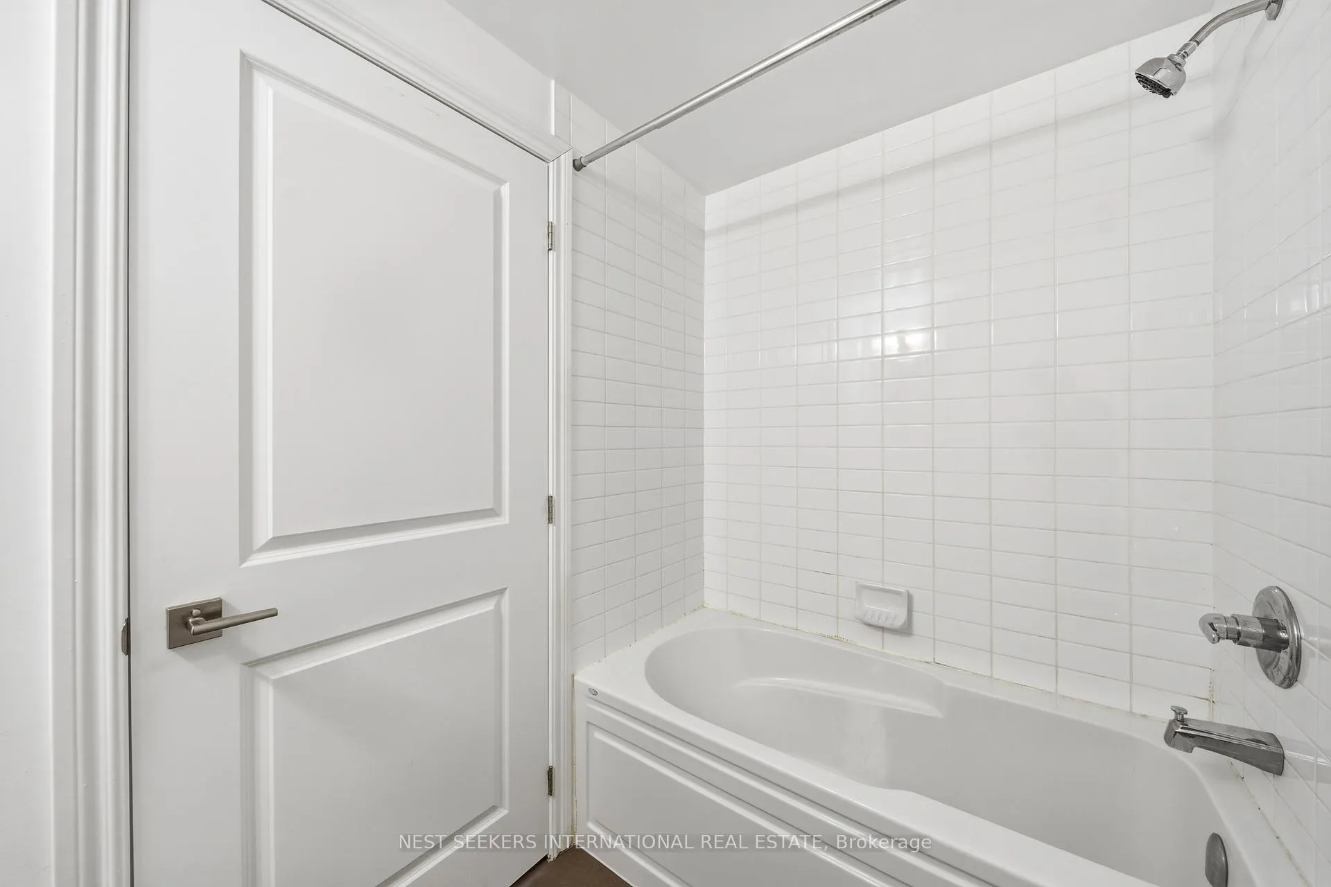 Photo 14 of Unit 407, 23 Glebe Road W, Toronto, Yonge-Eglinton — HOMEH