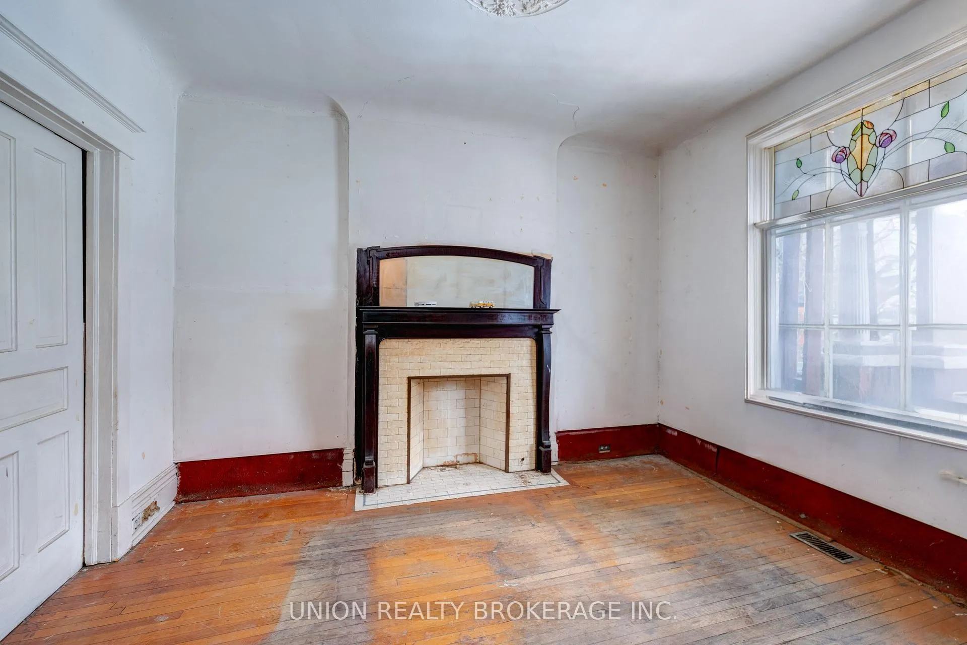 Photo 2 of 697 Manning Avenue, Toronto, The Annex — HOMEH