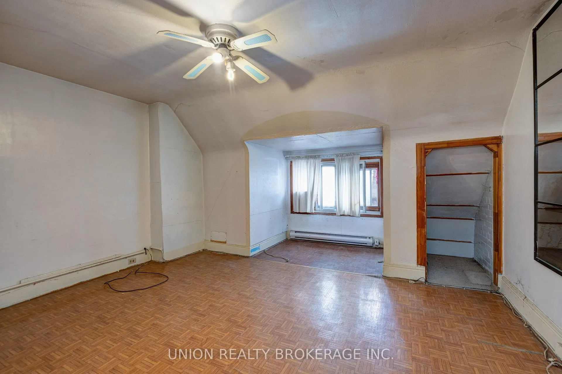 Photo 4 of 697 Manning Avenue, Toronto, The Annex — HOMEH