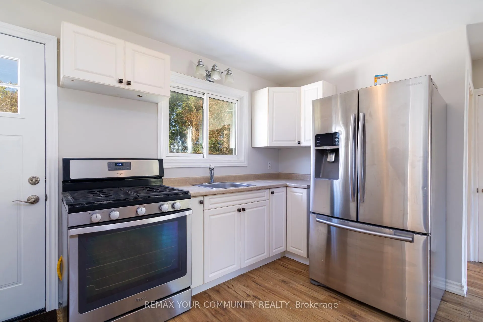 Photo 6 of 210 Cox Mill Road, Barrie, Painswick North — HOMEH