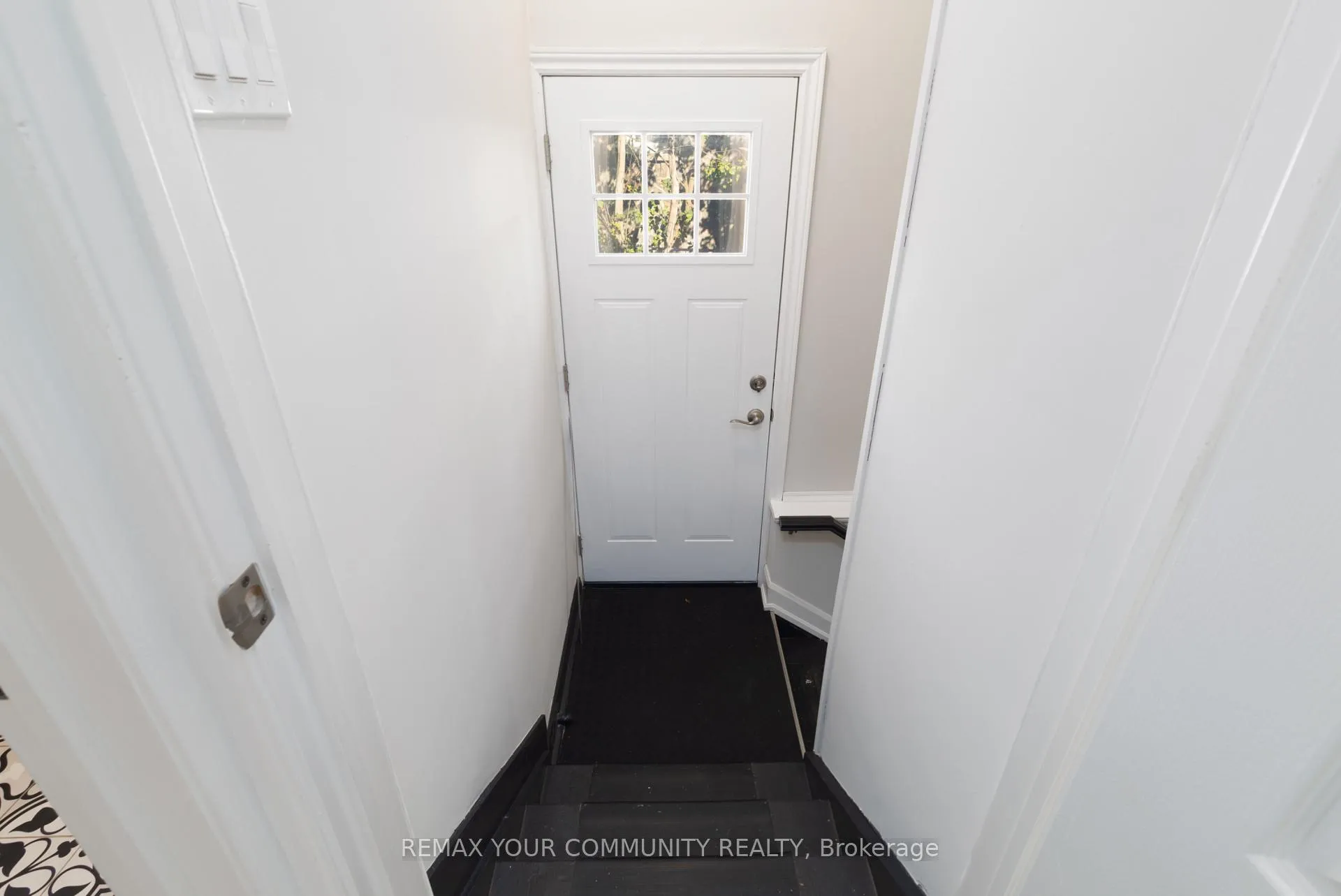 Photo 11 of 210 Cox Mill Road, Barrie, Painswick North — HOMEH