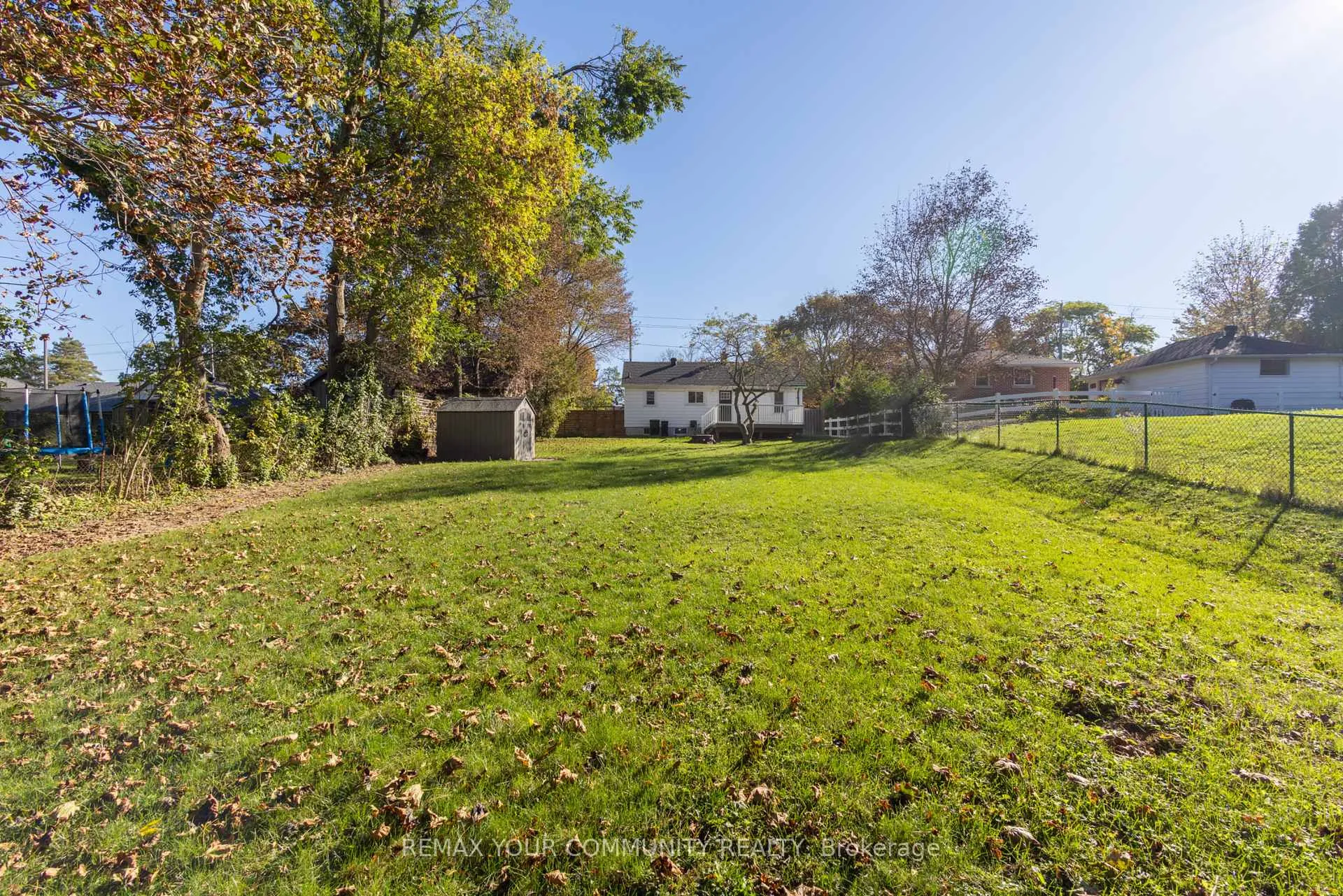 Photo 21 of 210 Cox Mill Road, Barrie, Painswick North — HOMEH