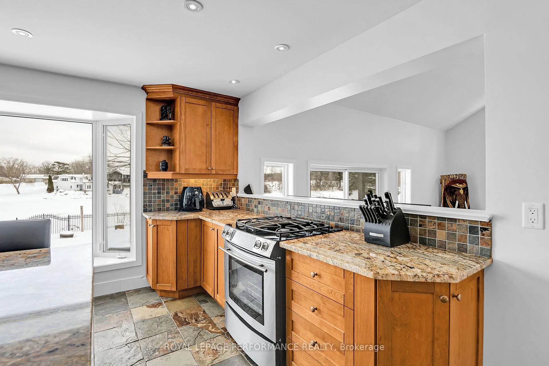 Photo 12 of 6099 James Bell Drive, Ottawa, Manotick South to Roger Stevens — HOMEH
