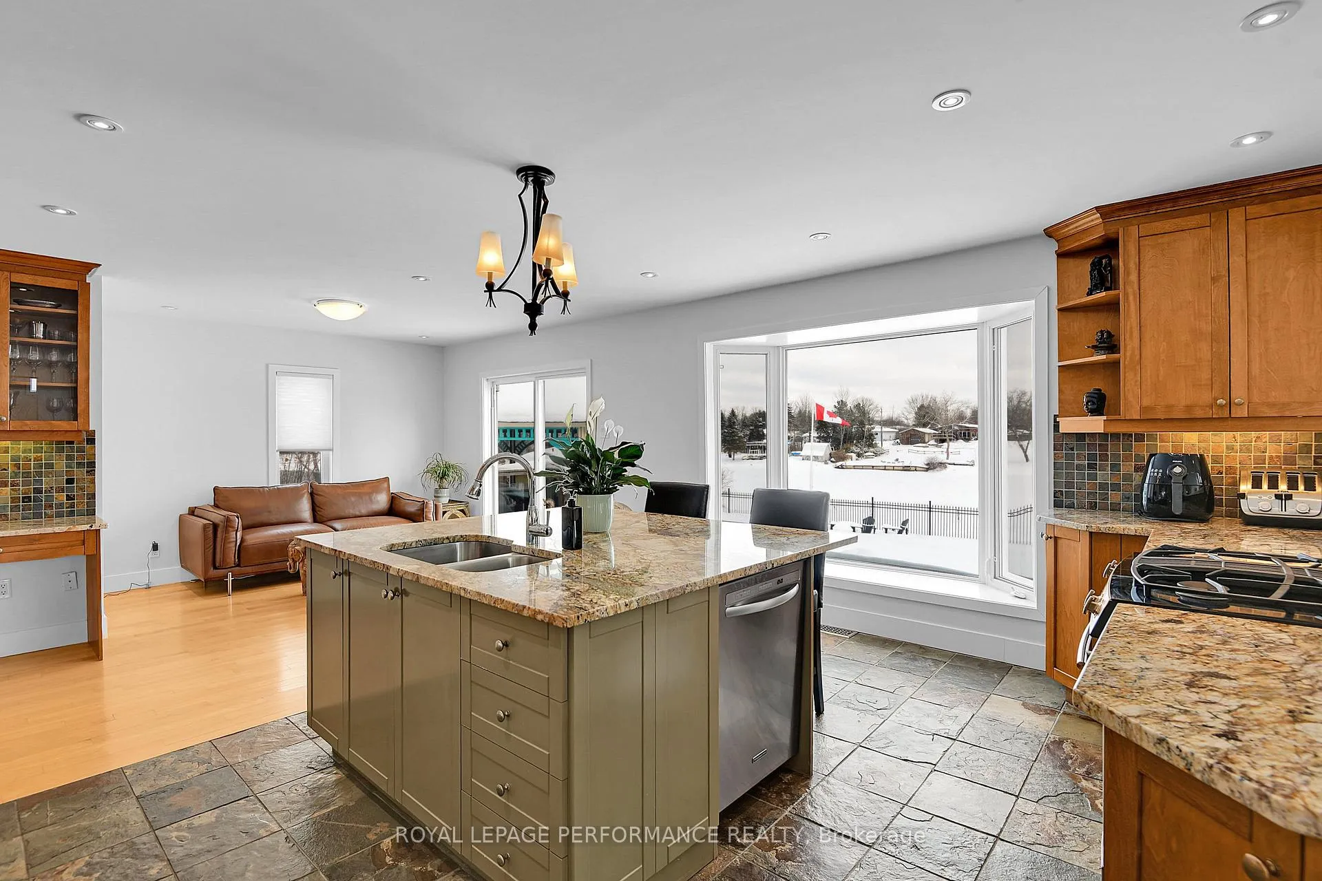 Photo 13 of 6099 James Bell Drive, Ottawa, Manotick South to Roger Stevens — HOMEH