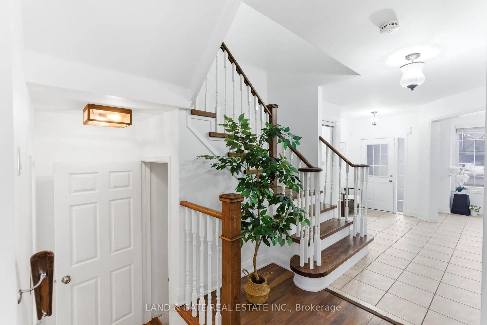 Photo 16 of 1809 Appleby Line, Burlington, Uptown — HOMEH