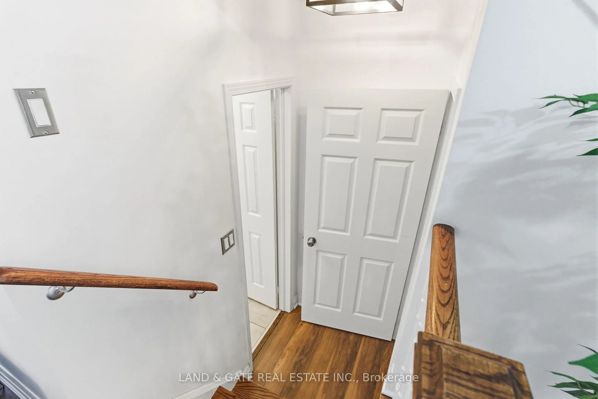 Photo 17 of 1809 Appleby Line, Burlington, Uptown — HOMEH