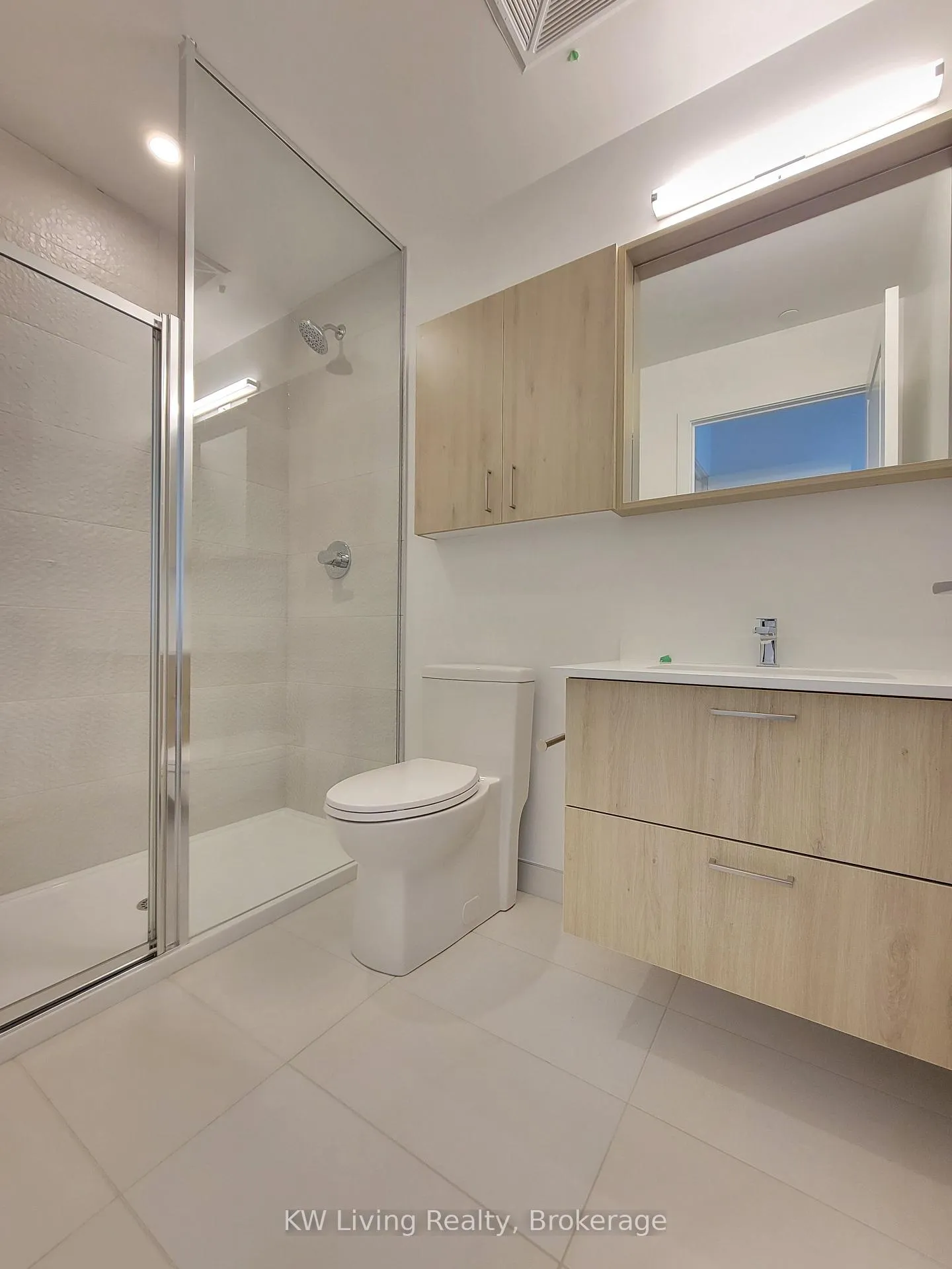 Photo 9 of Unit 809, 50 Upper Mall Way, Vaughan, Brownridge — HOMEH