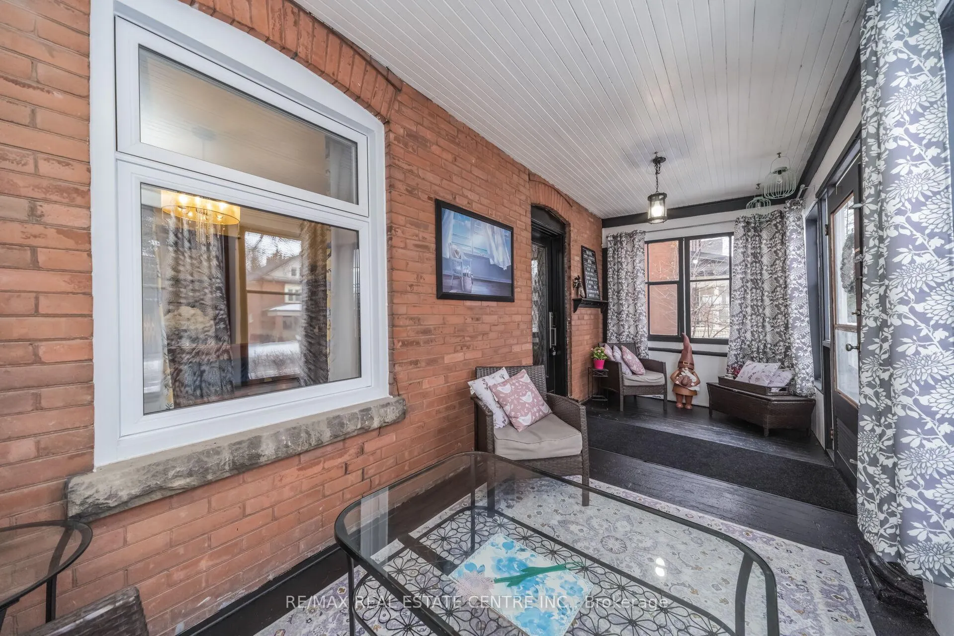 Photo 4 of 60 Rosedale Avenue W, Brampton, Downtown Brampton — HOMEH