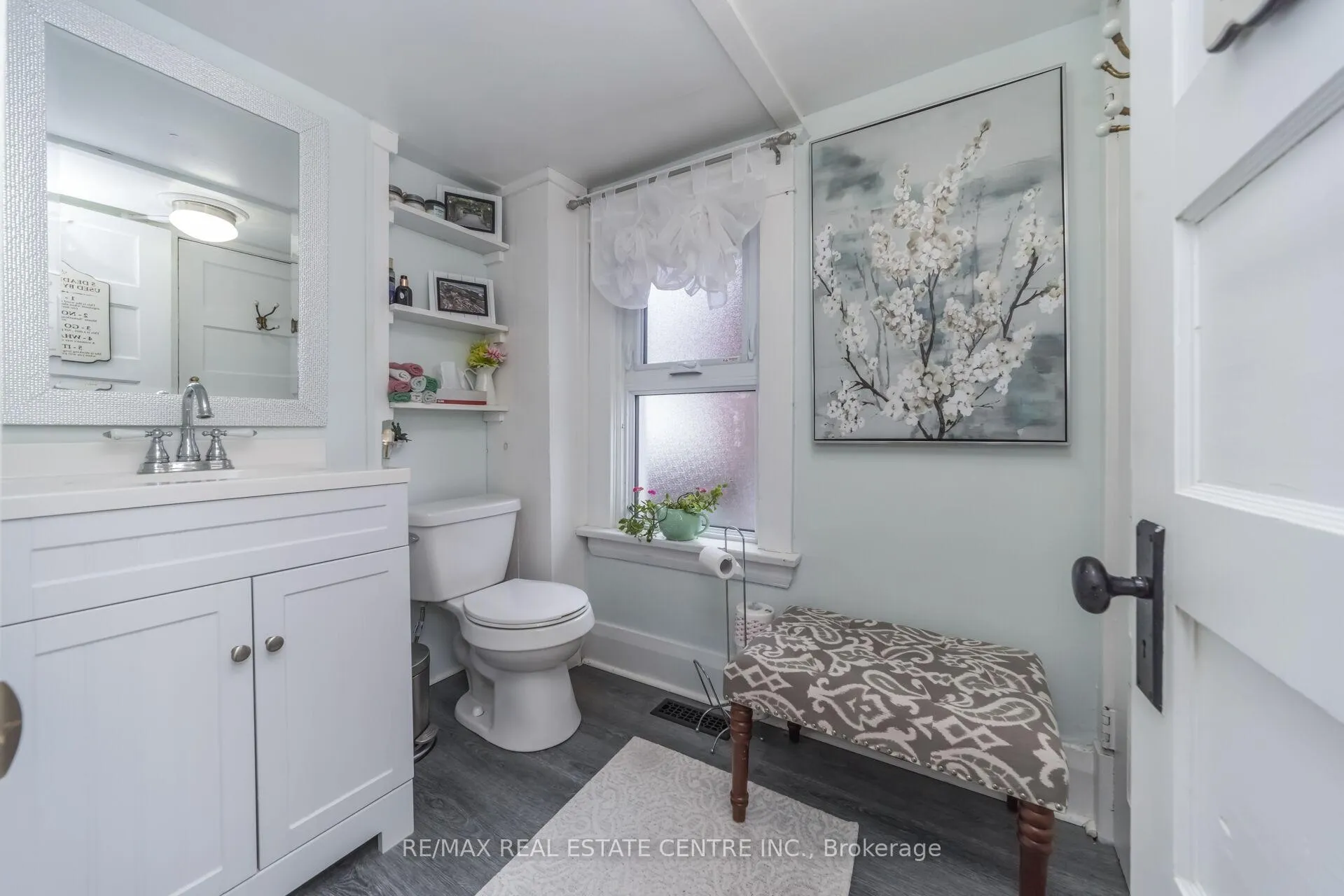 Photo 15 of 60 Rosedale Avenue W, Brampton, Downtown Brampton — HOMEH