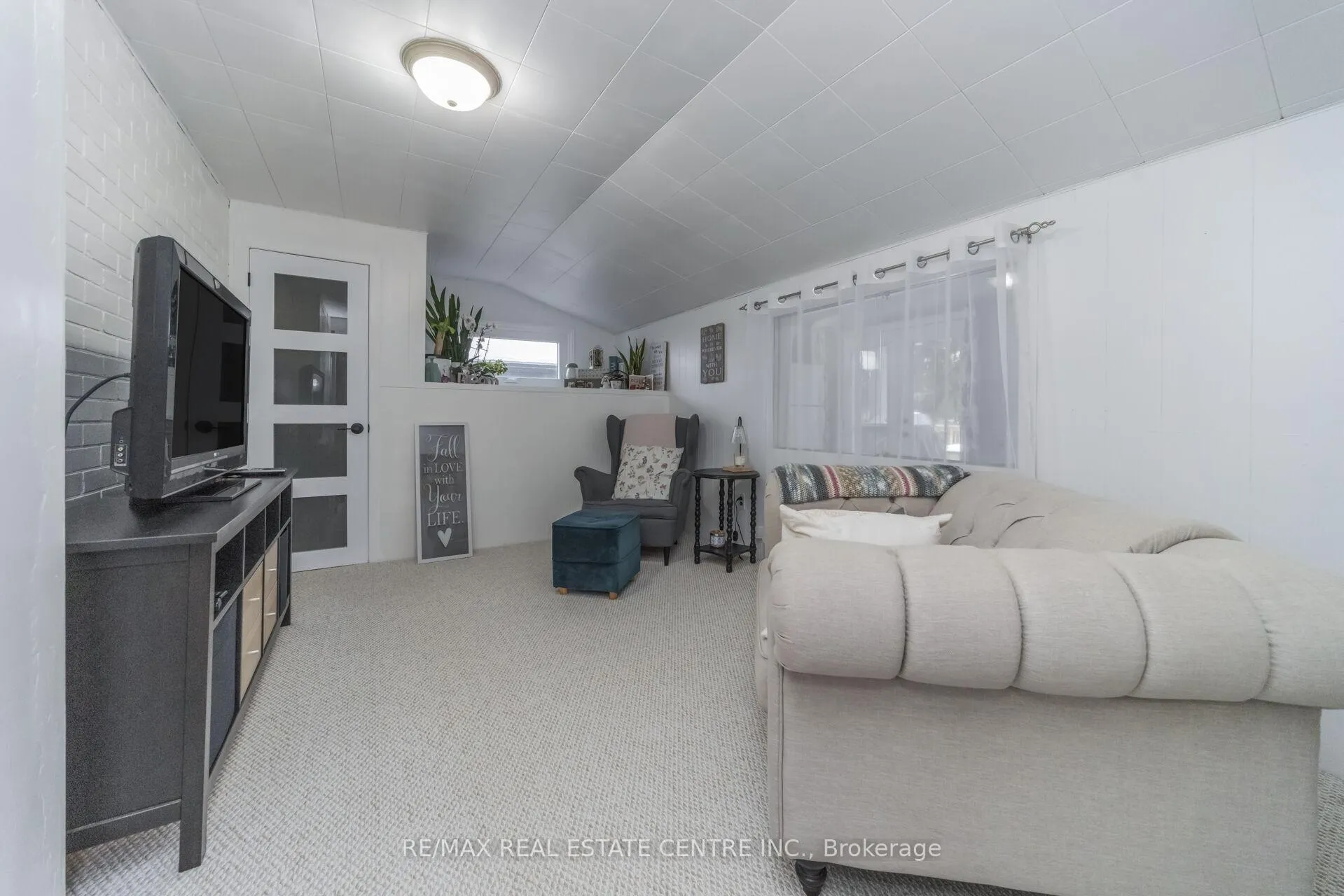 Photo 17 of 60 Rosedale Avenue W, Brampton, Downtown Brampton — HOMEH