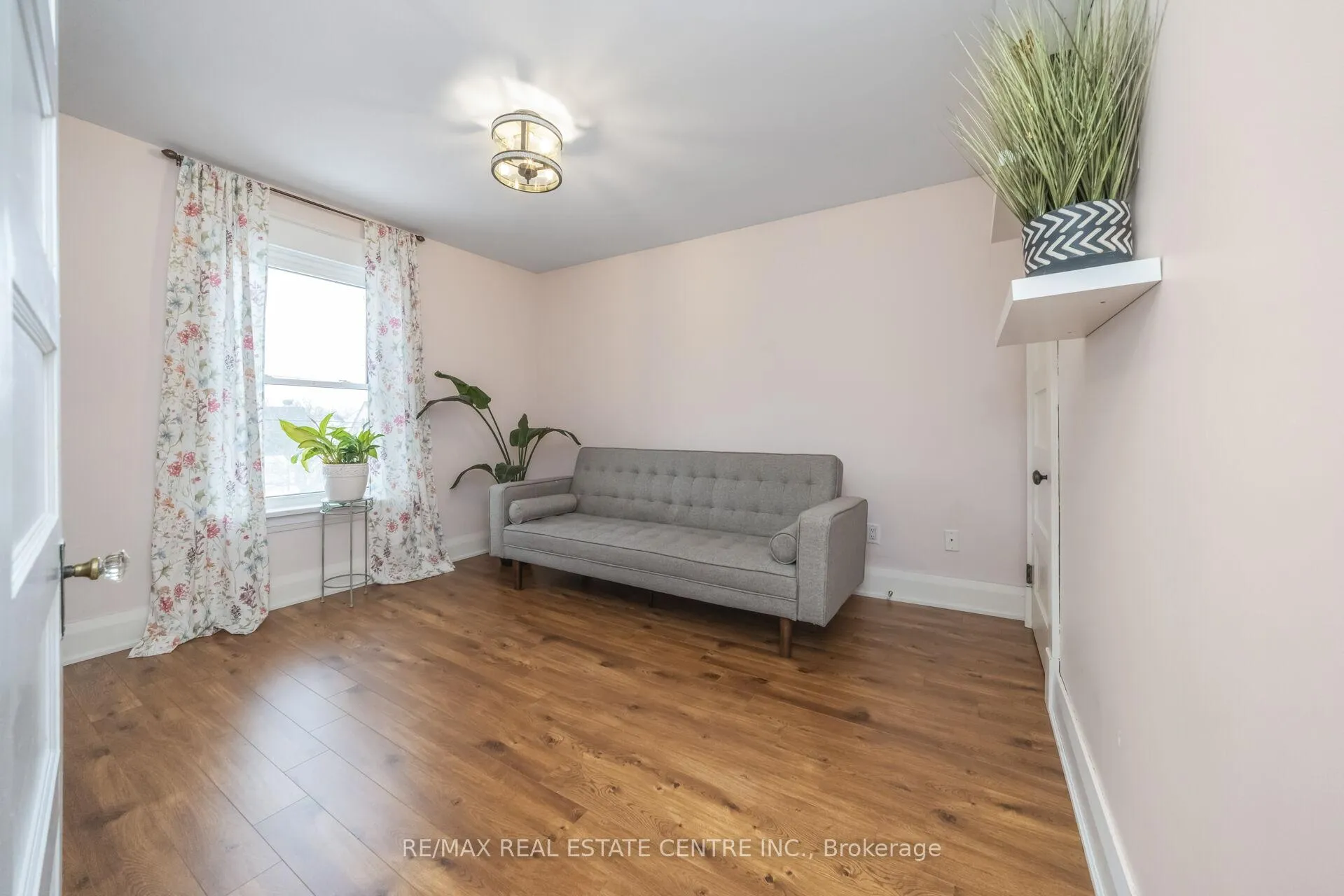 Photo 27 of 60 Rosedale Avenue W, Brampton, Downtown Brampton — HOMEH