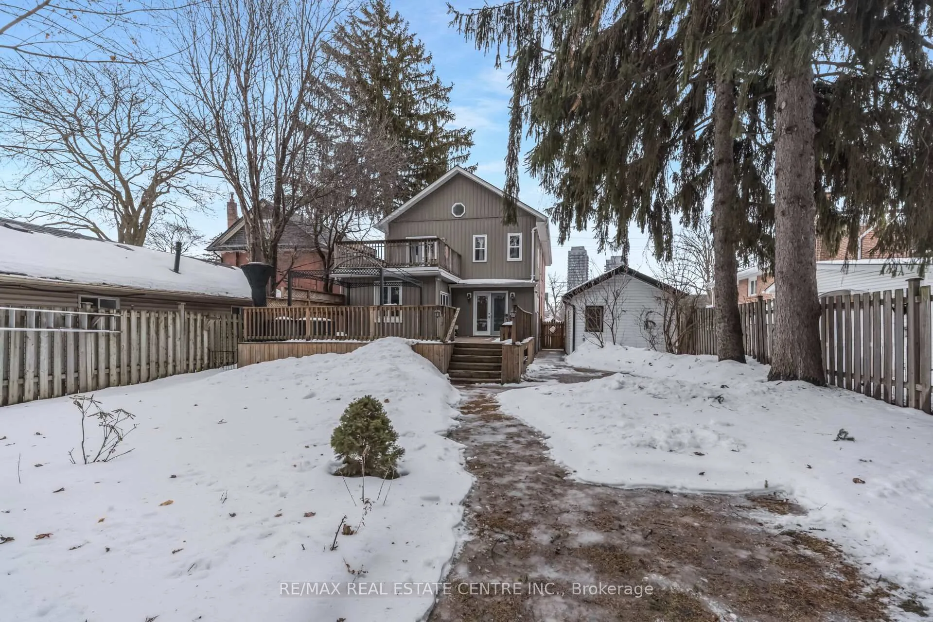 Photo 38 of 60 Rosedale Avenue W, Brampton, Downtown Brampton — HOMEH