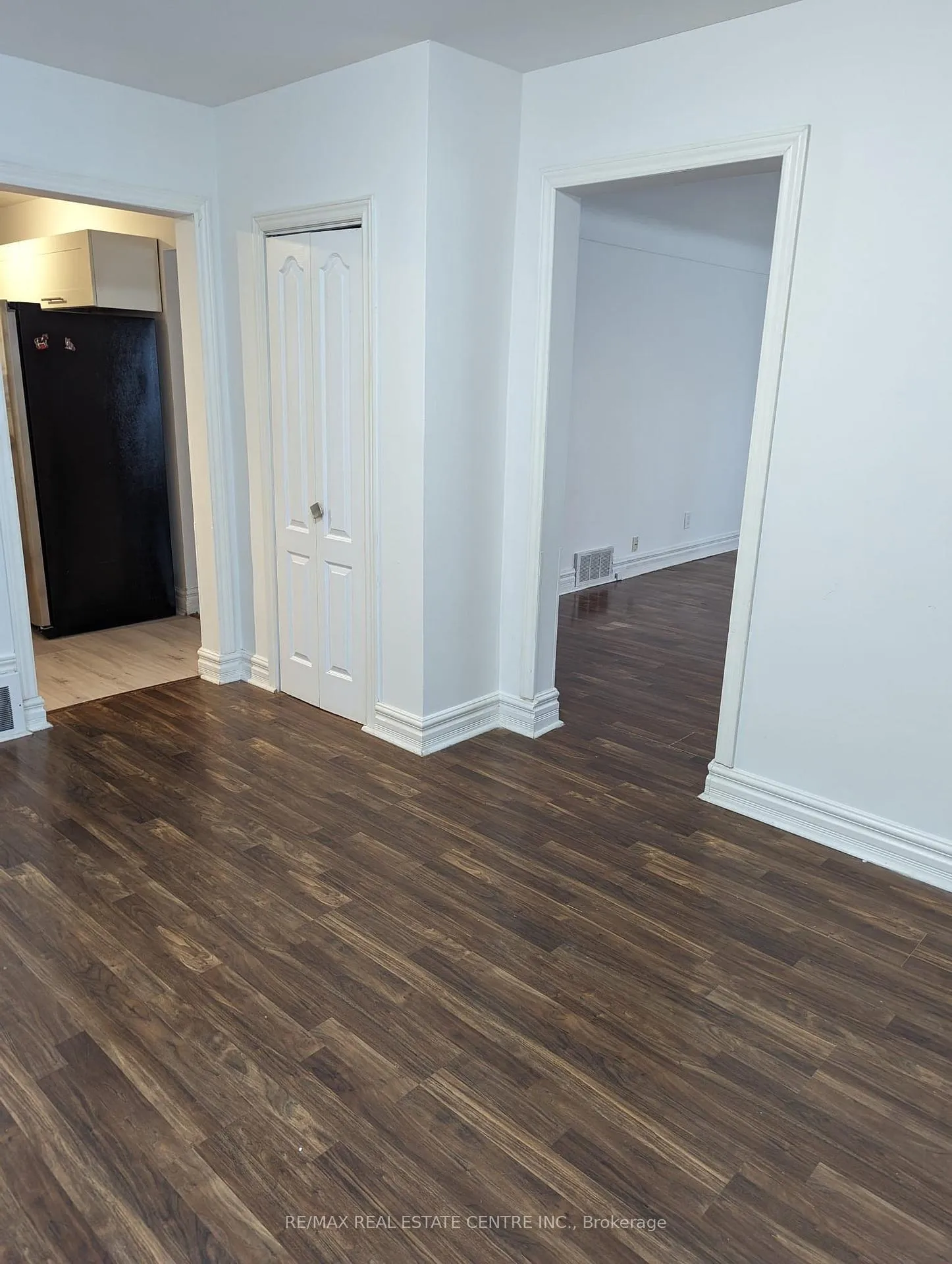 Photo 22 of Unit main and upper, 298 Wallace Avenue, Welland, Lincoln/Crowland — HOMEH