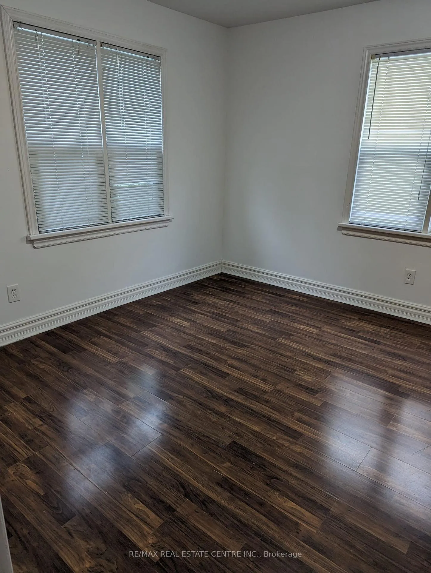 Photo 23 of Unit main and upper, 298 Wallace Avenue, Welland, Lincoln/Crowland — HOMEH