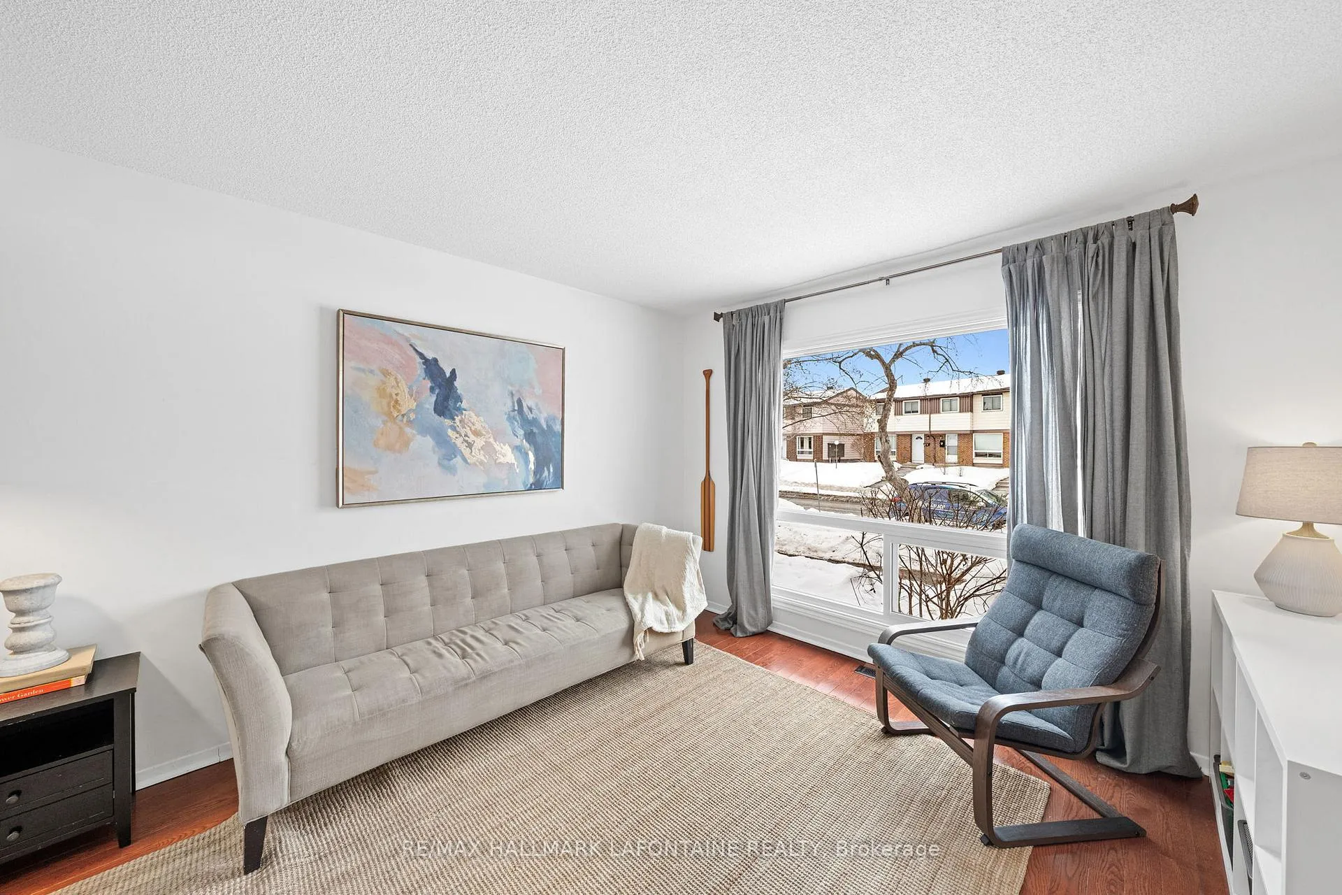 Photo 3 of 2275 Orient Park Drive, Ottawa, Blackburn Hamlet (South) — HOMEH