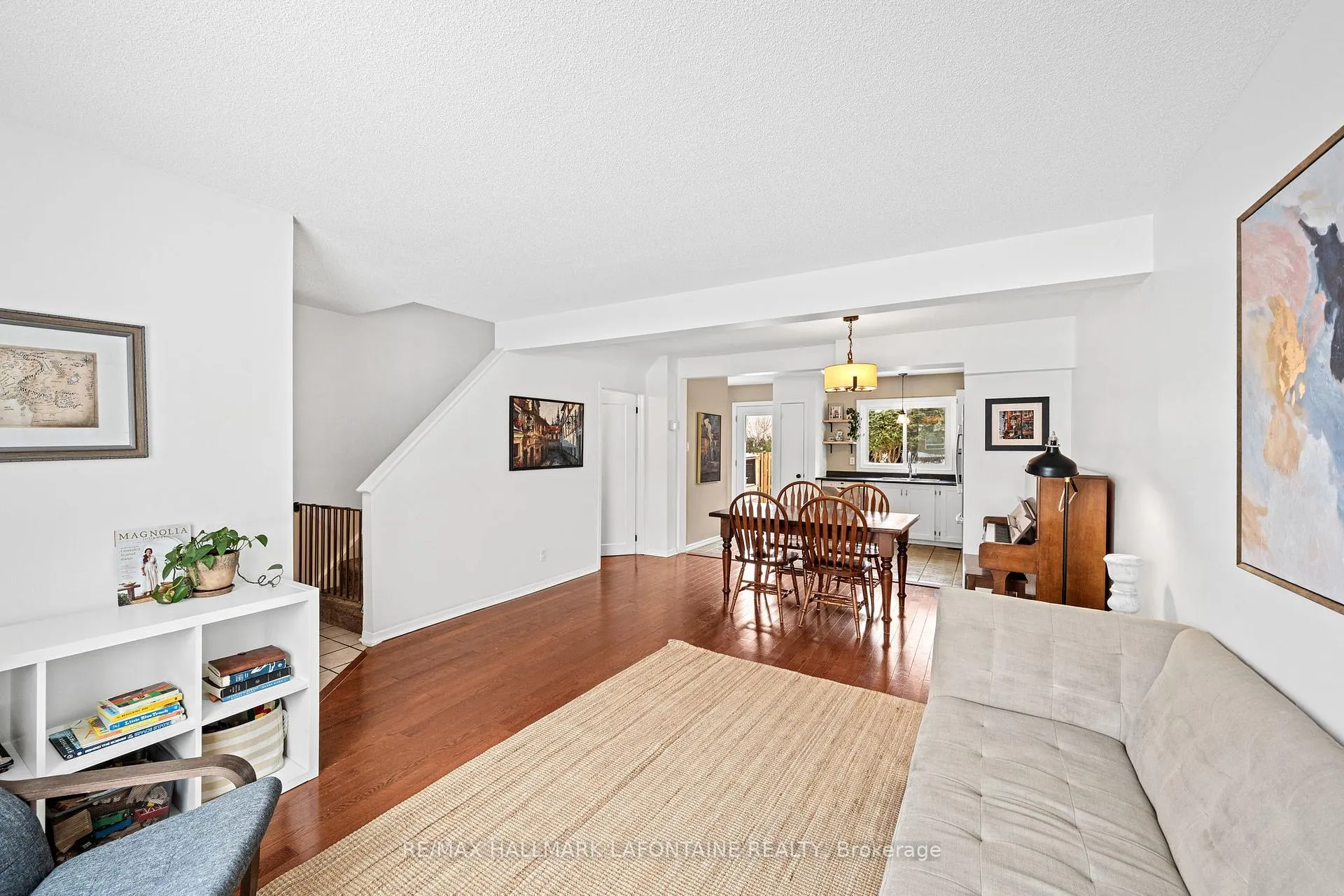 Photo 5 of 2275 Orient Park Drive, Ottawa, Blackburn Hamlet (South) — HOMEH