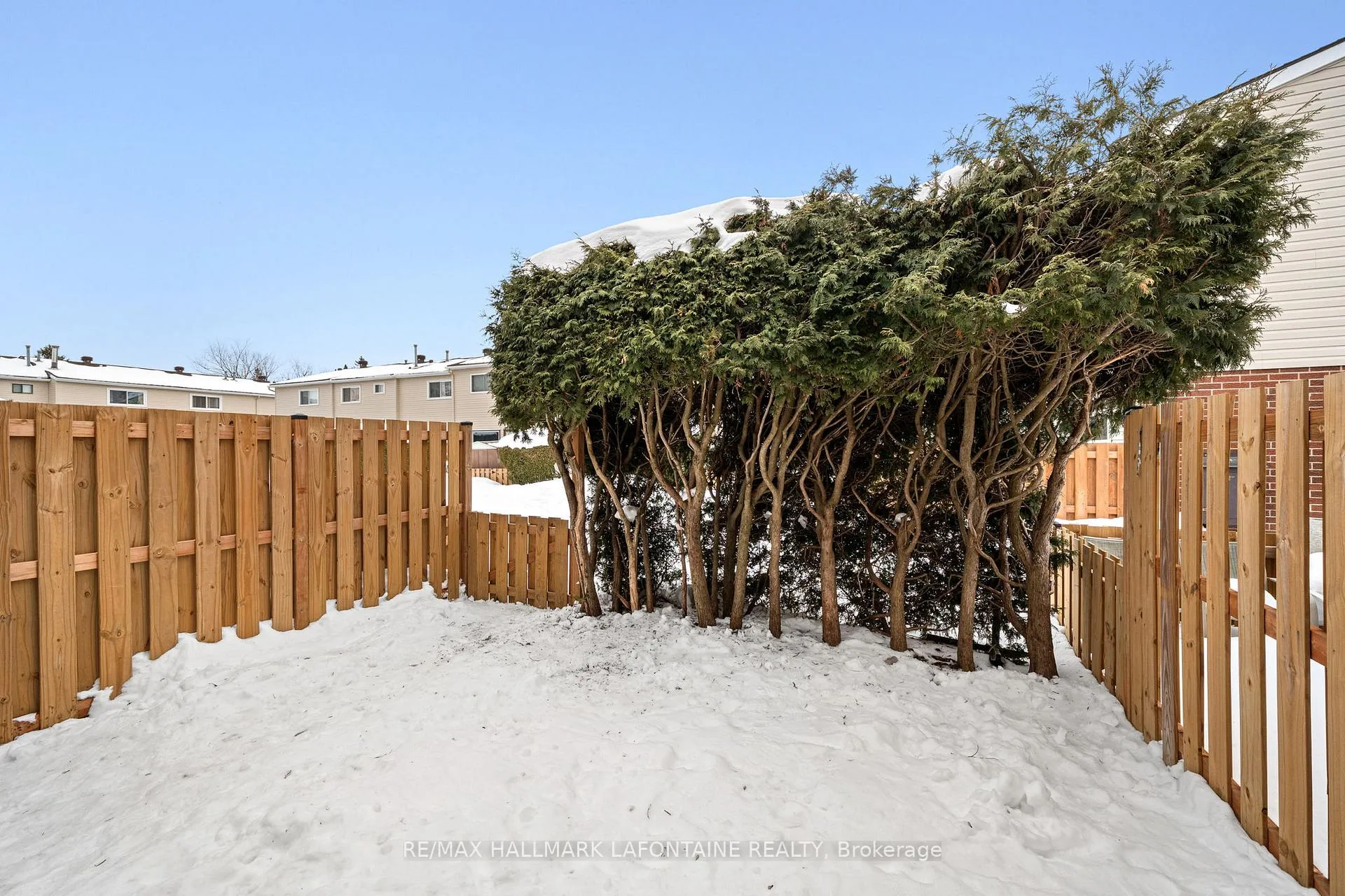 Photo 14 of 2275 Orient Park Drive, Ottawa, Blackburn Hamlet (South) — HOMEH