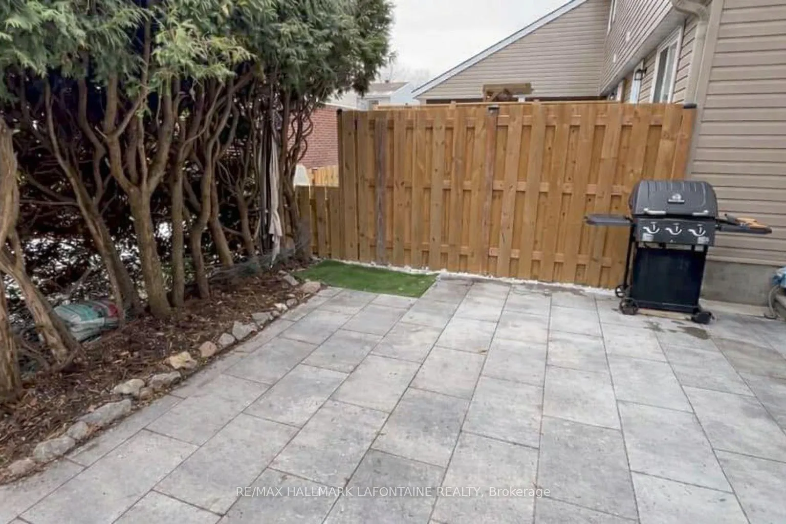 Photo 16 of 2275 Orient Park Drive, Ottawa, Blackburn Hamlet (South) — HOMEH