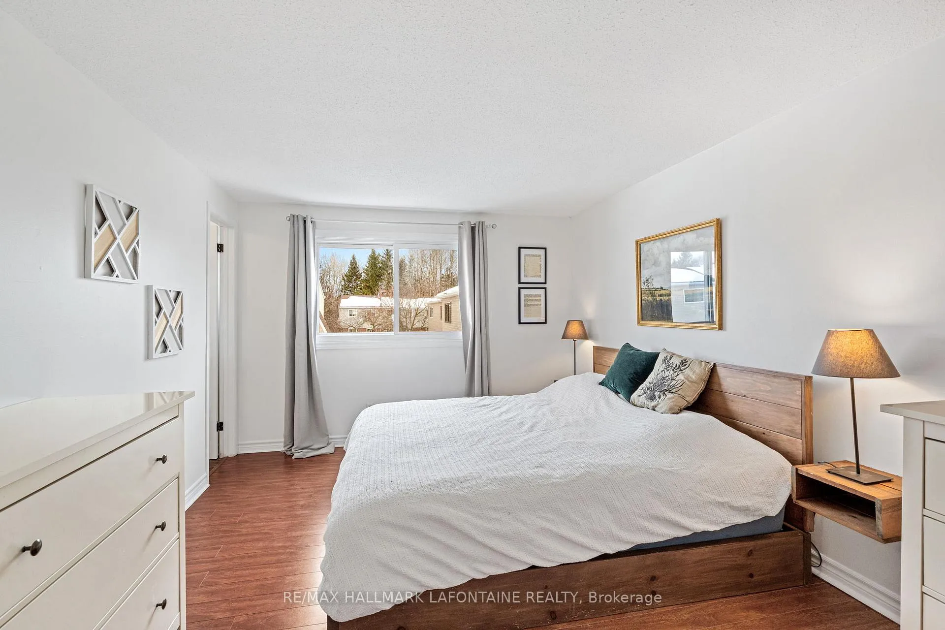 Photo 18 of 2275 Orient Park Drive, Ottawa, Blackburn Hamlet (South) — HOMEH