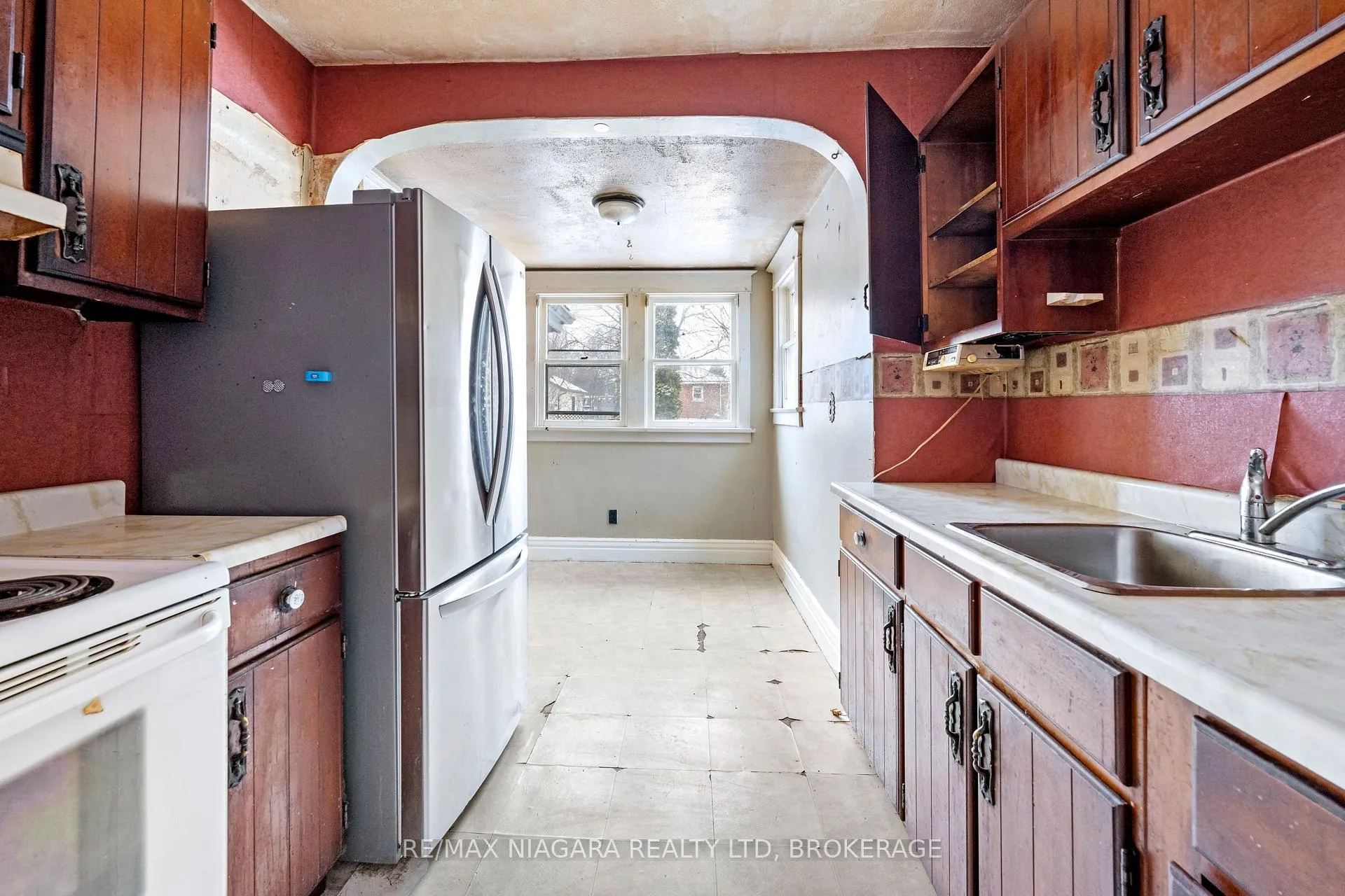 Photo 15 of 6437 Culp Street, Niagara Falls, Dorchester — HOMEH