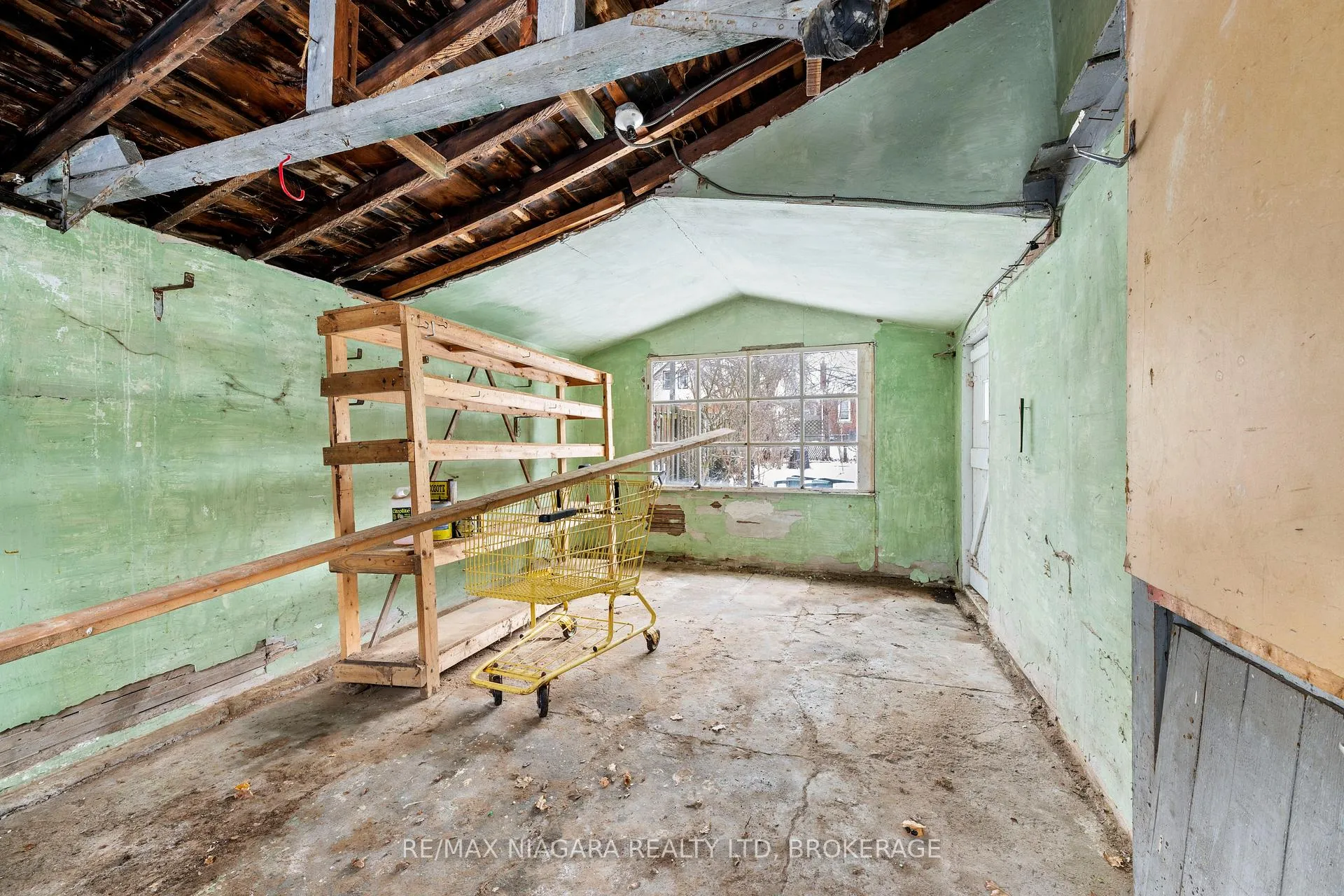 Photo 17 of 6437 Culp Street, Niagara Falls, Dorchester — HOMEH