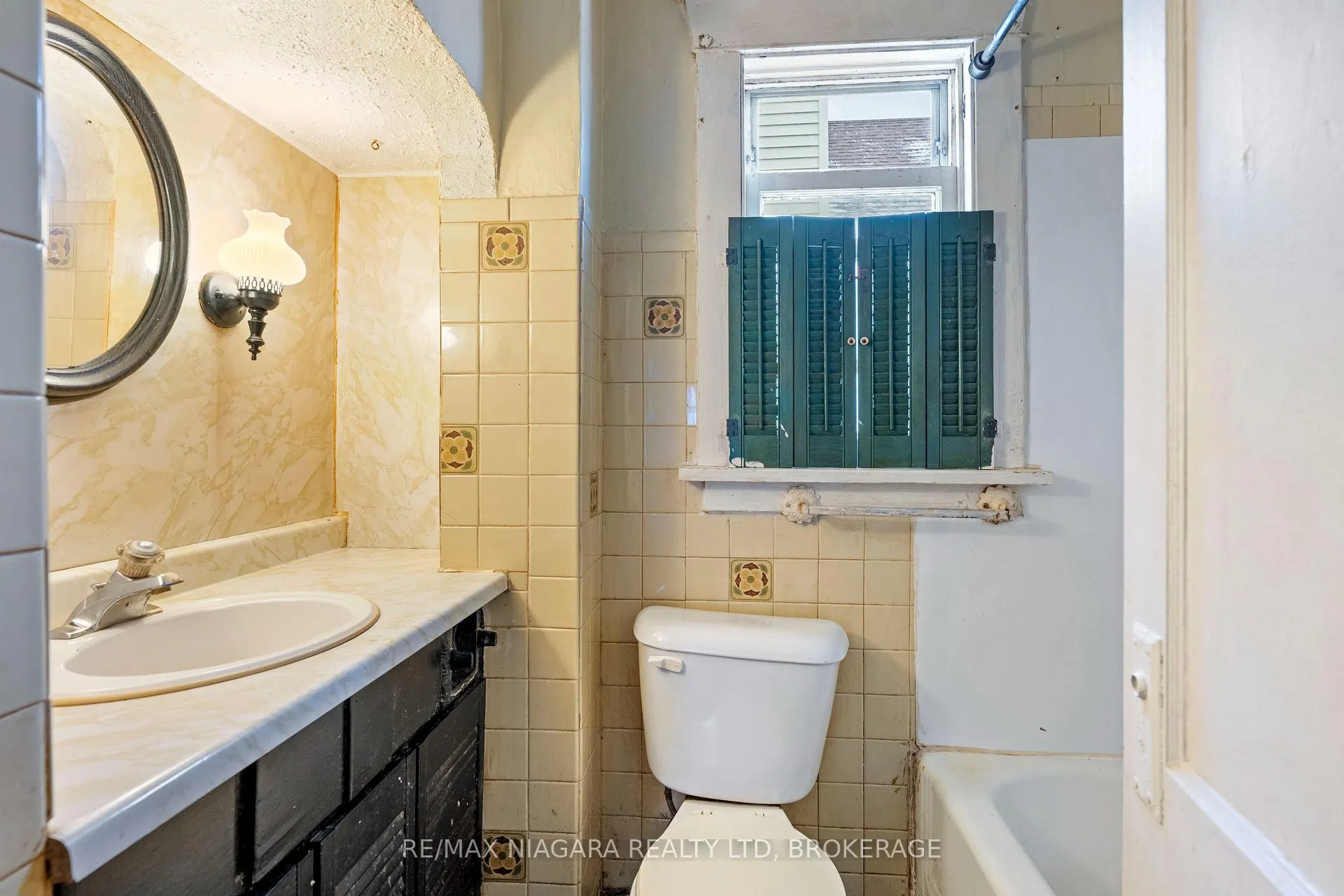 Photo 19 of 6437 Culp Street, Niagara Falls, Dorchester — HOMEH