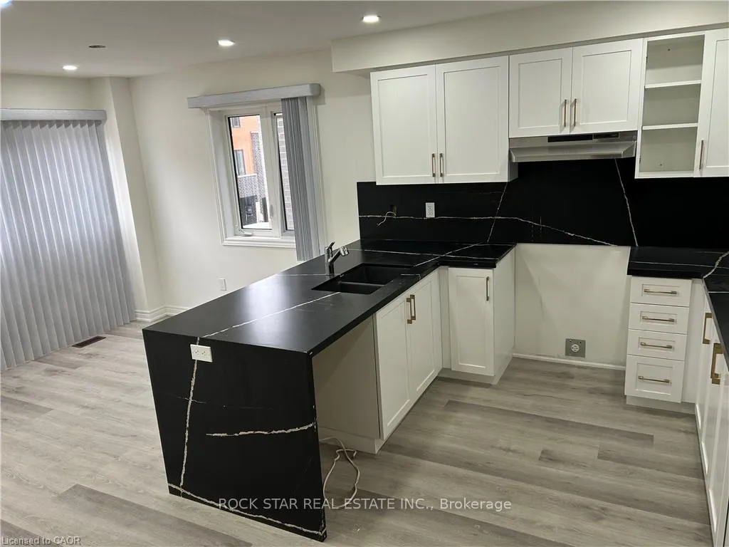 Photo 5 of 73 Dryden Lane, Hamilton, McQuesten — HOMEH